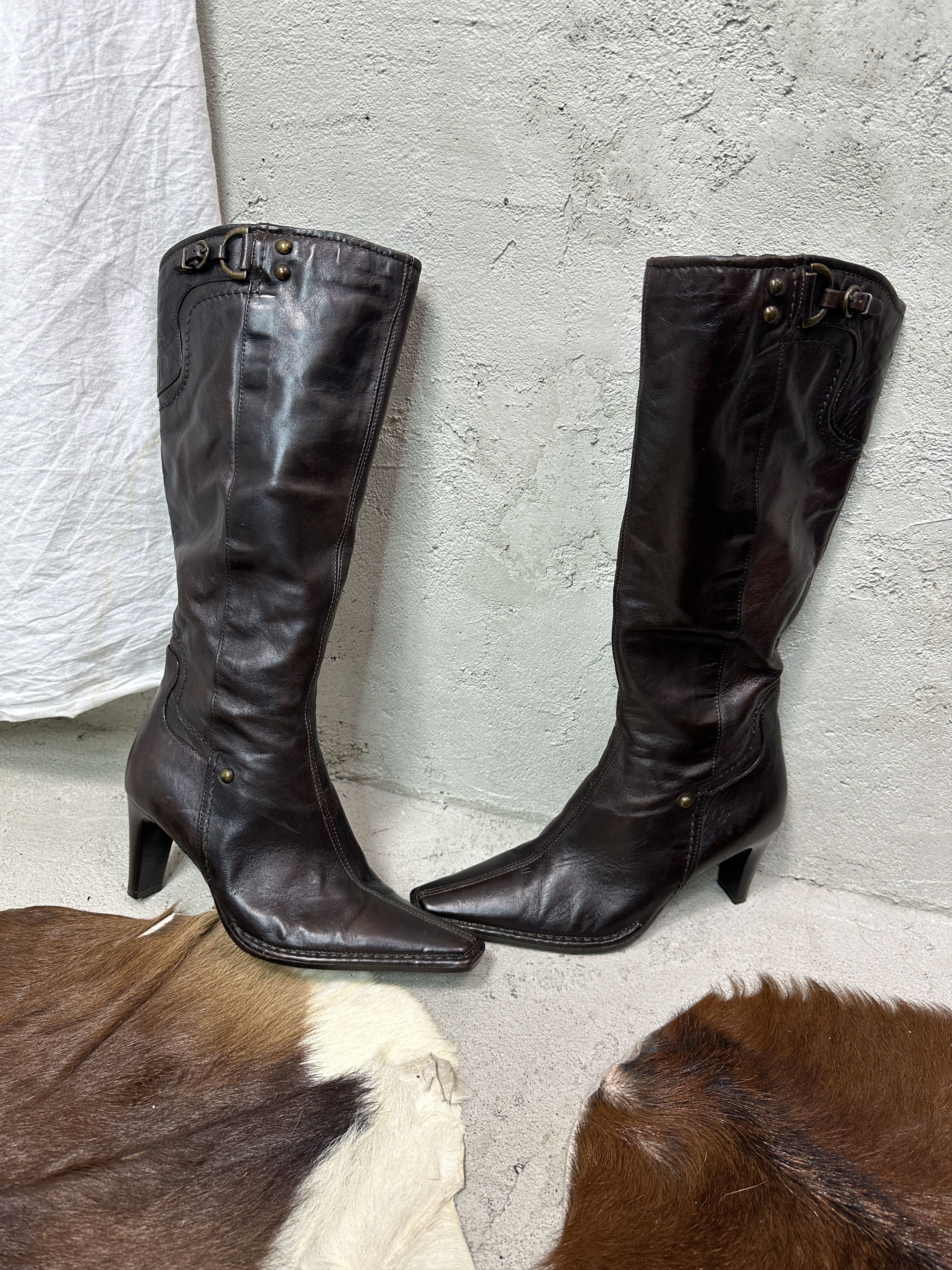 Vintage Vintage Leather Pointy Buckled Chocolate Brown Boots Y2K Size US 6 / IT 36 - 1 Thumbnail