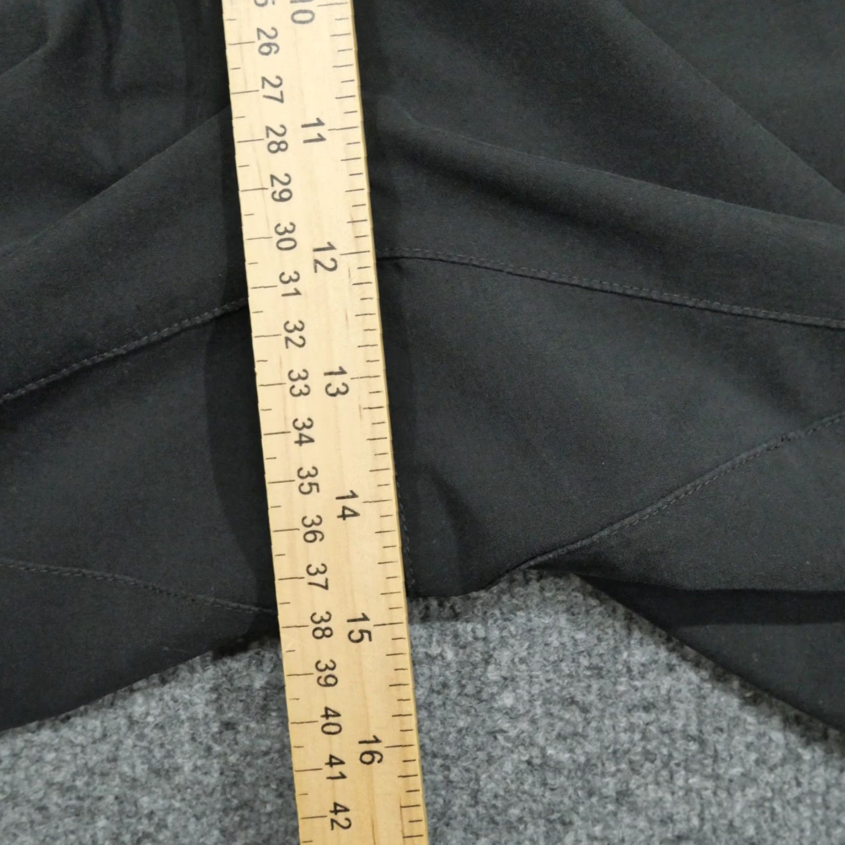 Nike Nike Shorts Mens 40 Black Golf Dri Fit Casual Adult Lightrweight Short Size US 40 / EU 56 - 7 Thumbnail
