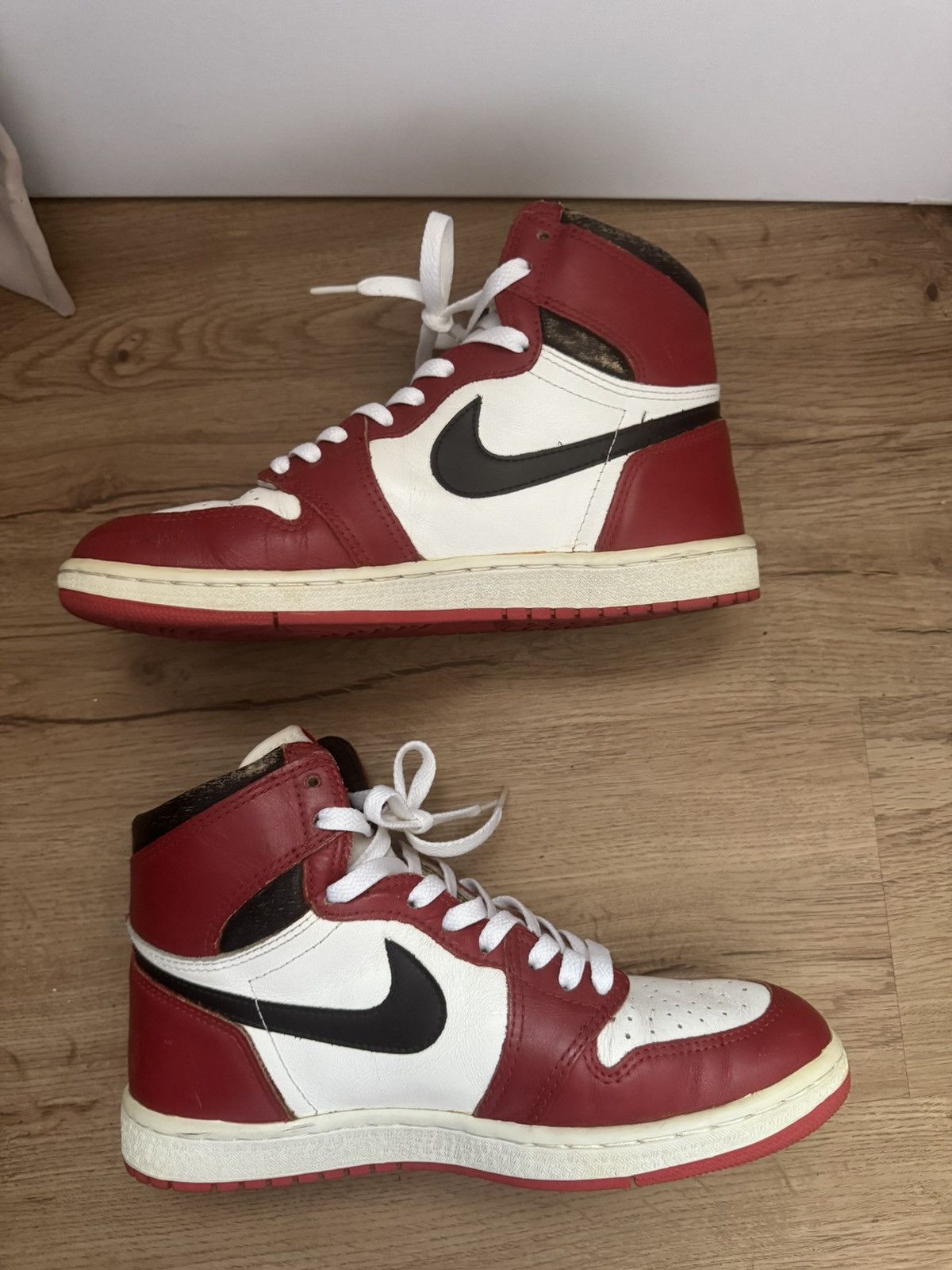 Jordan Brand 1985 Jordan 1 Chicago size 9 Size US 9 / EU 42 - 2 Thumbnail
