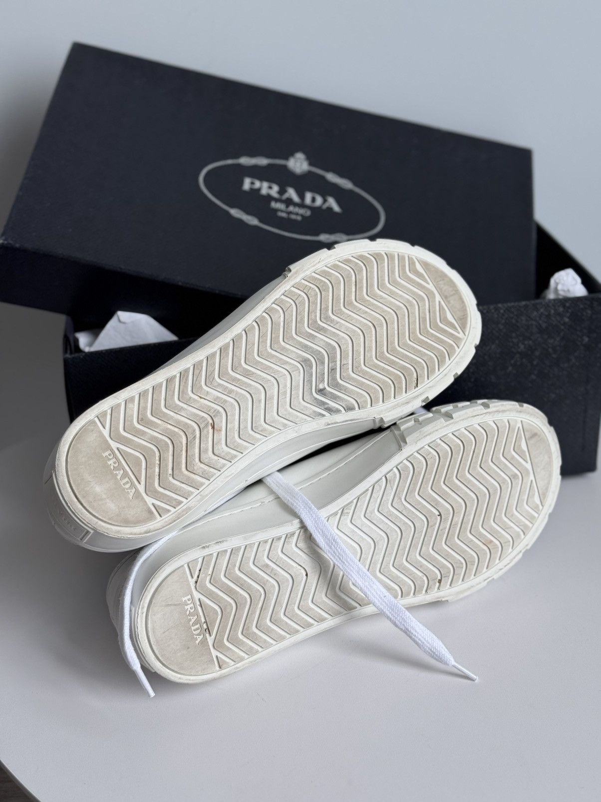Prada Prada Cassetta Triangle Logo Low Top Sneakers White Leather Size US 11 / IT 41 - 11 Thumbnail