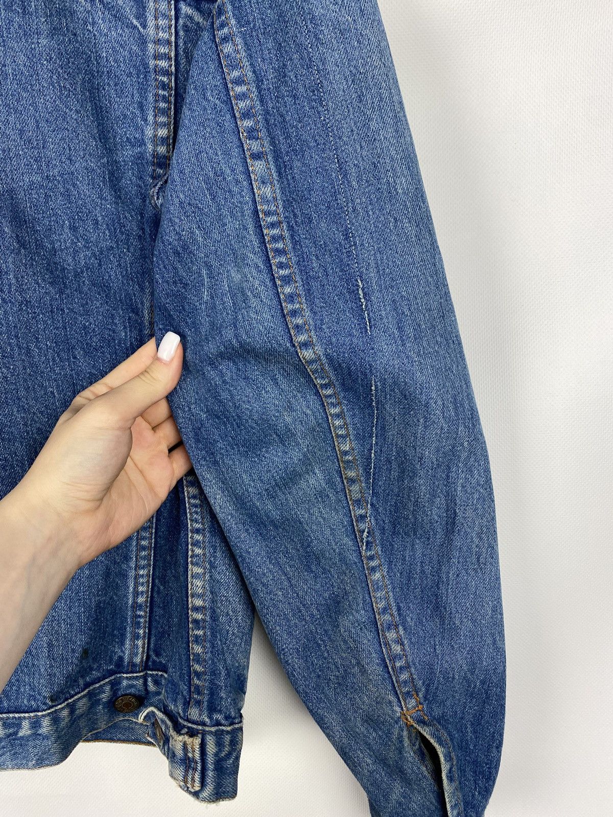 Levi's VTG 80s Levis Type 3 men’s denim trucker jacket size ~ M Size US M / EU 48-50 / 2 - 22 Thumbnail