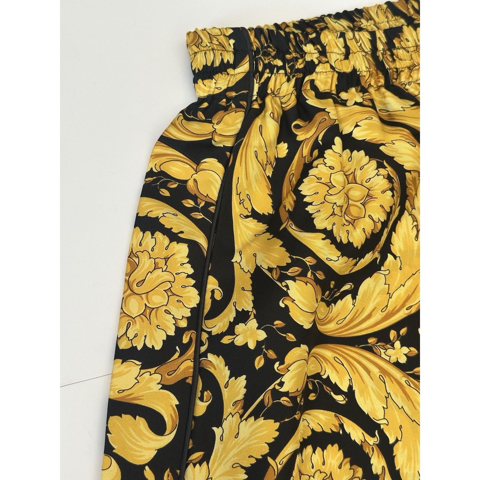 Versace Versace Baroque Silk Pajama Pants Black/Gold 4 US 1005409 Size 27" / US 4 / IT 40 - 5 Thumbnail