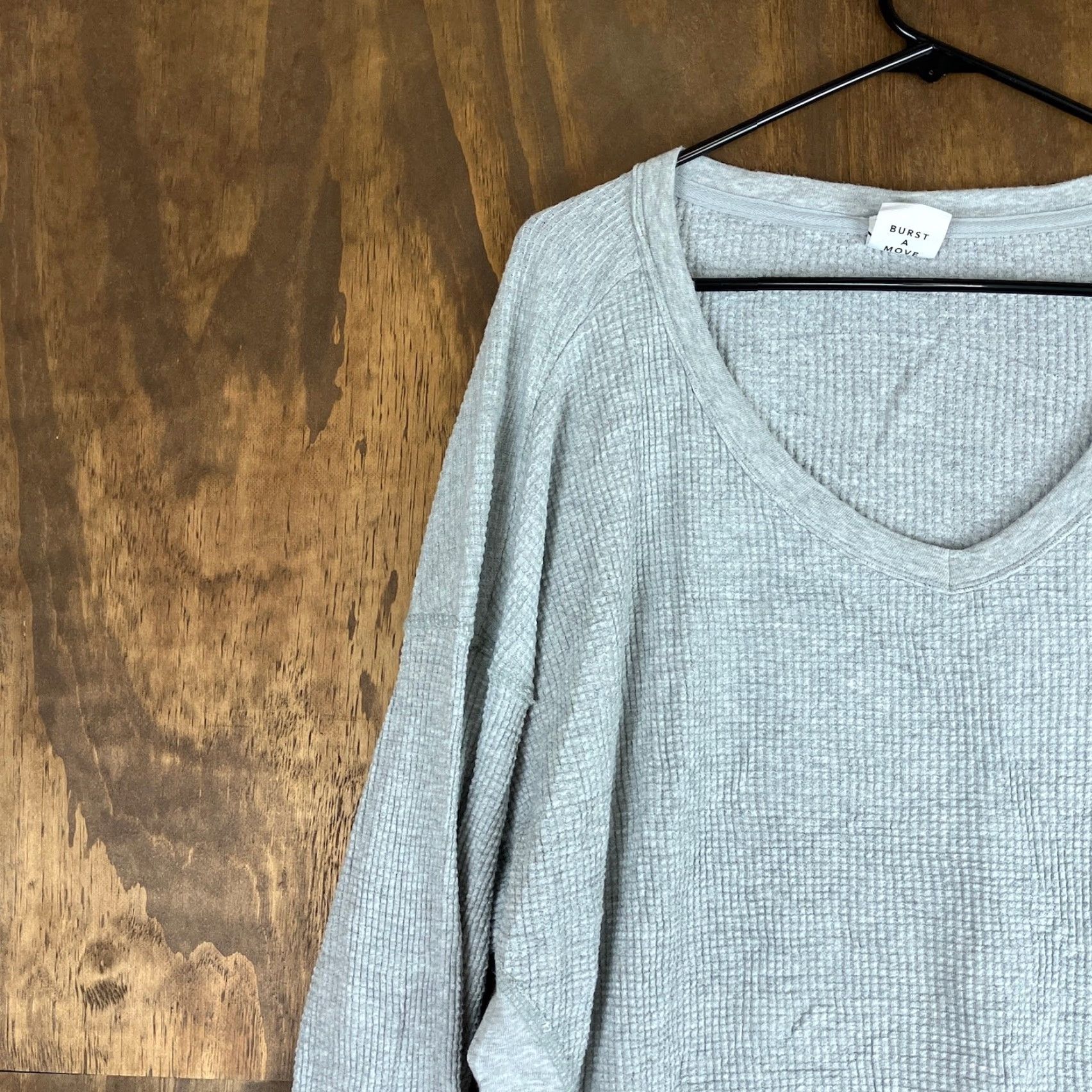 Vintage Aerie OFFLINE Shirt Gray Waffle Scoop V Neck Long Sleeve Medium Womens Size M / US 6-8 / IT 42-44 - 4 Thumbnail