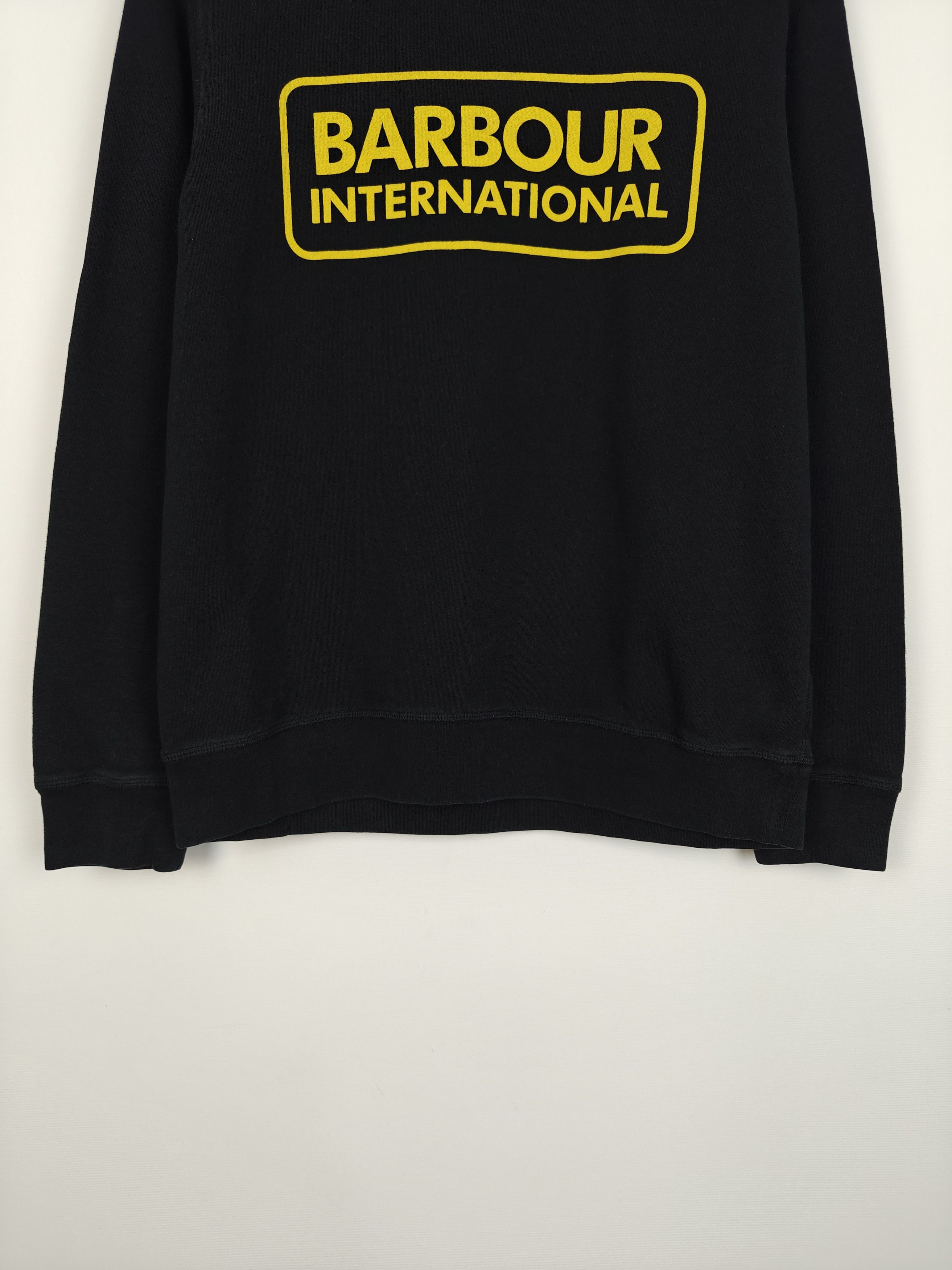 Barbour Barbour International Sweatshirt Crewneck Center Logo size M Size US M / EU 48-50 / 2 - 3 Thumbnail