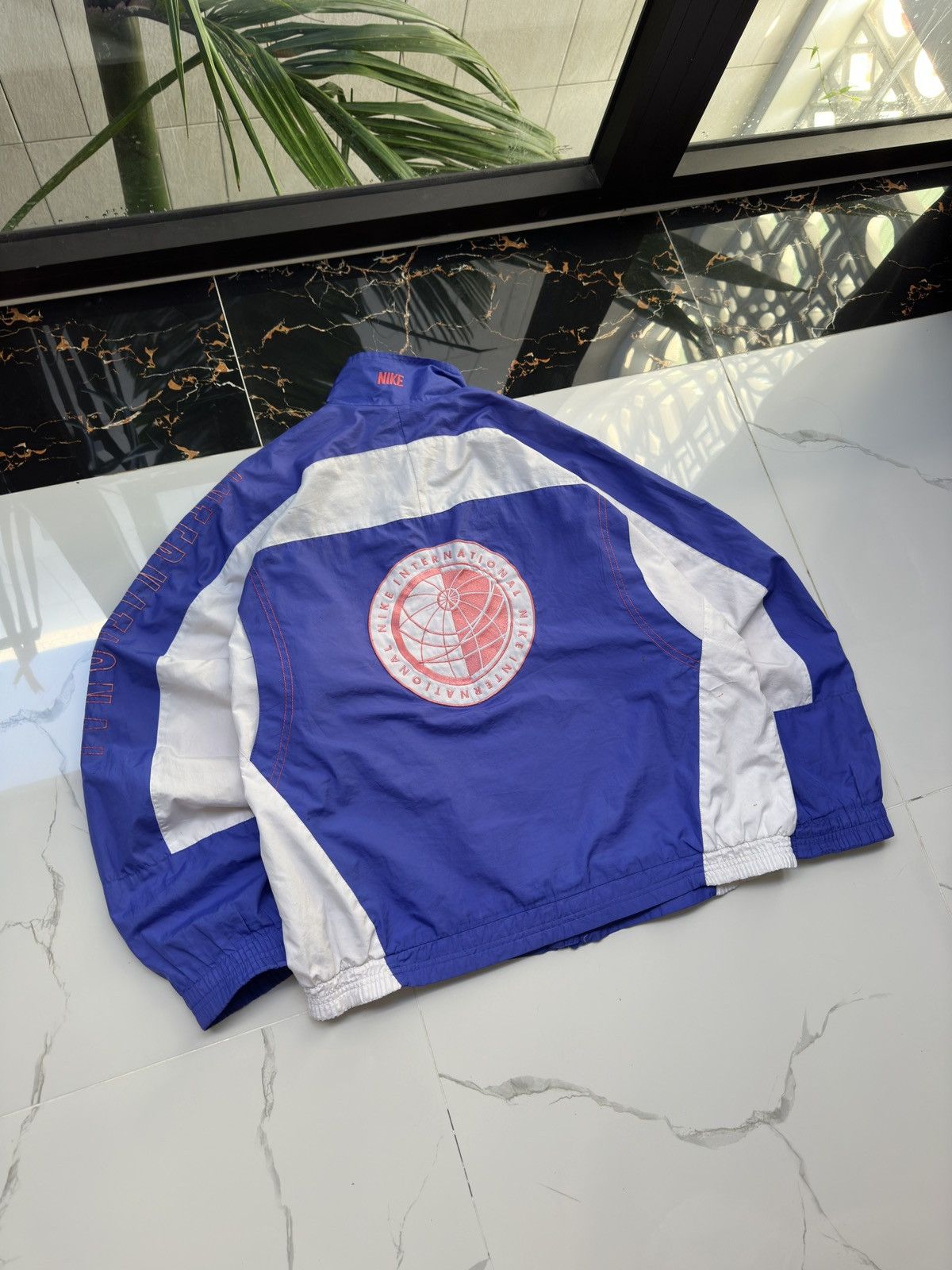 Nike × Vintage NIKE INTERNATIONAL VINTAGE BIG LOGO STREETWEAR LIGHT JACKET Size US L / EU 52-54 / 3 - 9 Thumbnail