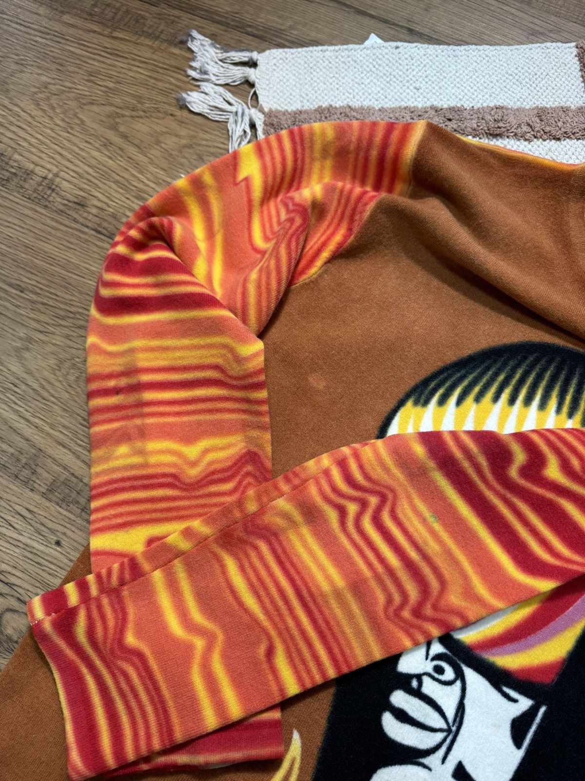 Custo Barcelona CUSTO BARCELONA LE VIYAGE FACE PRINTED LONG SWEATER Size M / US 6-8 / IT 42-44 - 5 Thumbnail