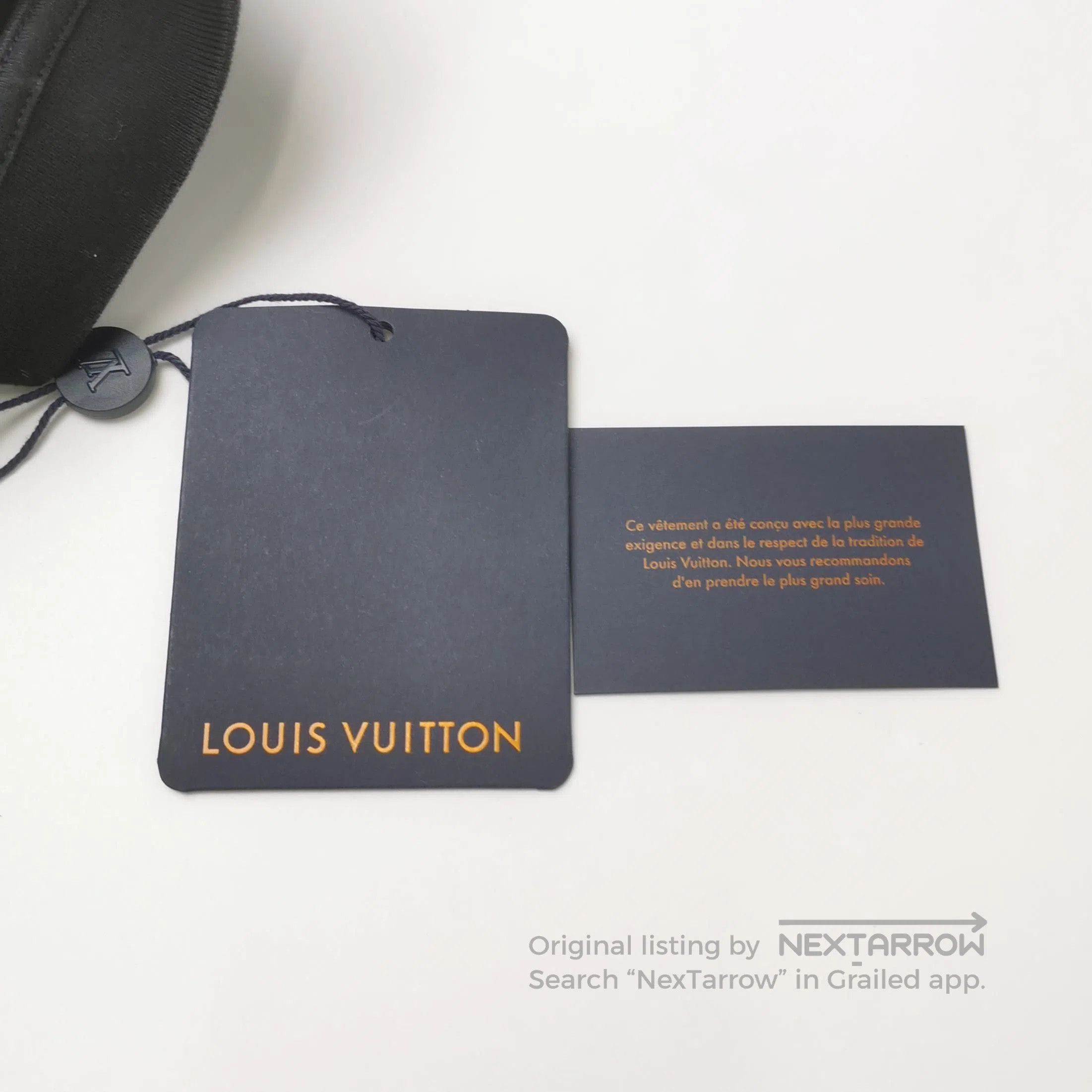 Louis Vuitton Louis Vuitton M Size Logo Round Neck T-Shirt. Size US M / EU 48-50 / 2 - 1 Thumbnail