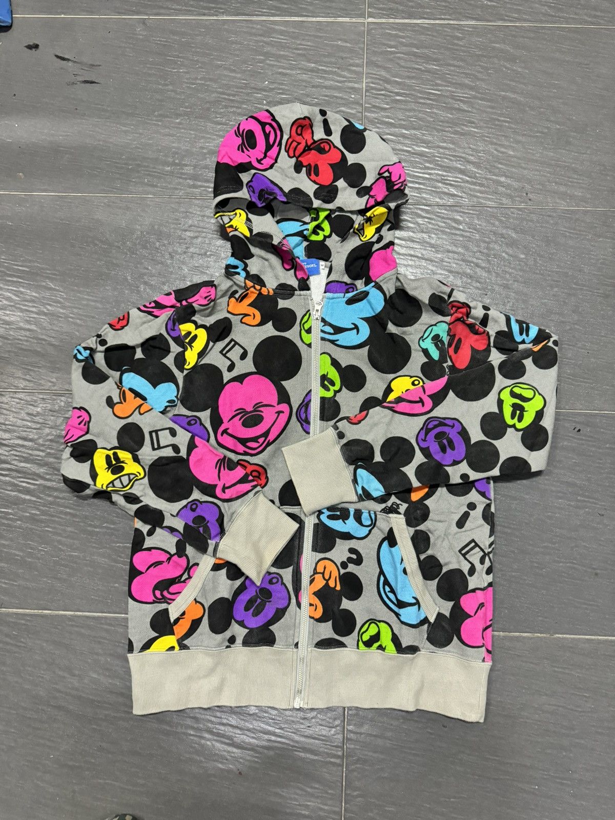 VINTAGE DISNEY MICKEY MOUSE COLOUR WAY HOODIE