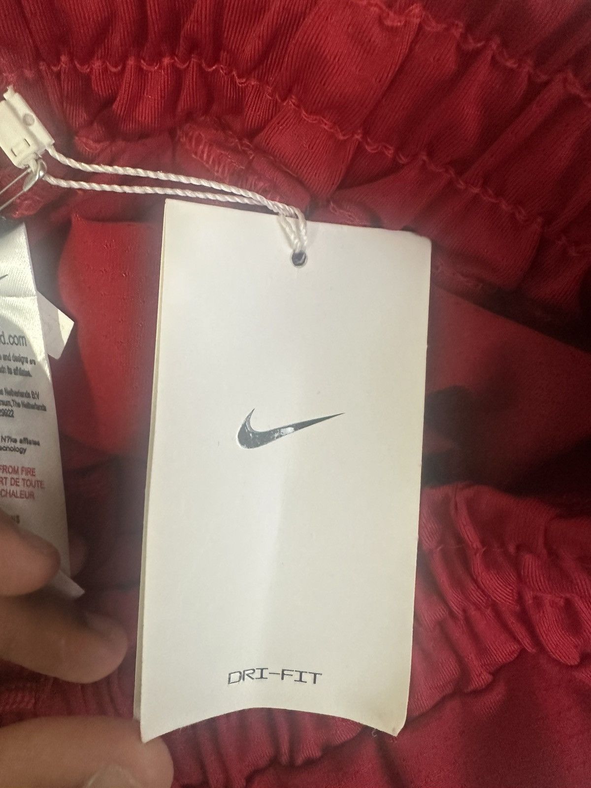 Nike Nike red shorts brand new Size US 34 / EU 50 - 5 Thumbnail