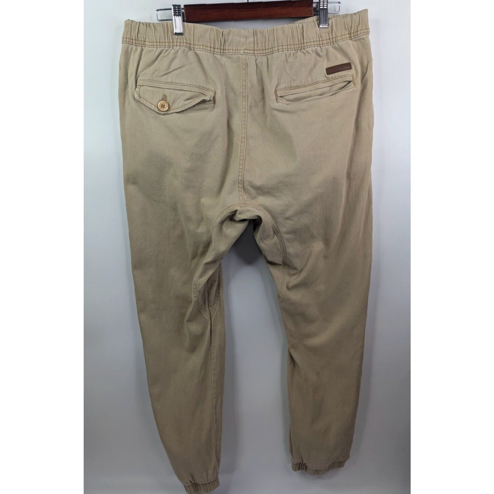 Vintage WT02 Jogger Pants Men XL Beige Khaki Elastic Drawstring Straight Inseam 30in Front Flat Front Cotton Blend Slashed Pocket Casual Workwear Vintage No Size US 36 / EU 52 - 7 Thumbnail