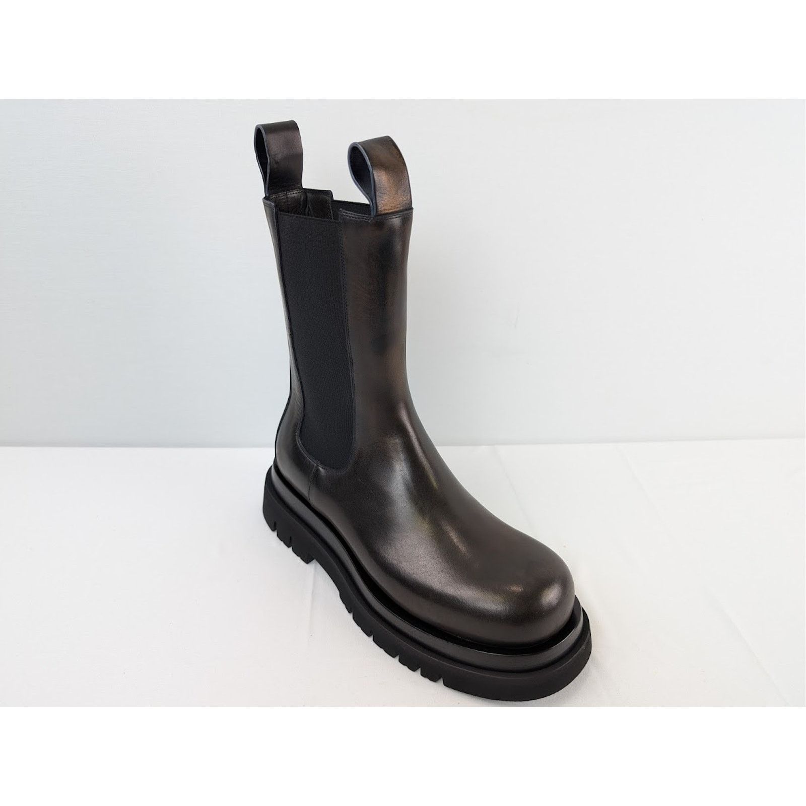 Bottega Veneta o1rshd1 Lug Boots in Ebony Size US 8 / EU 41 - 3 Thumbnail