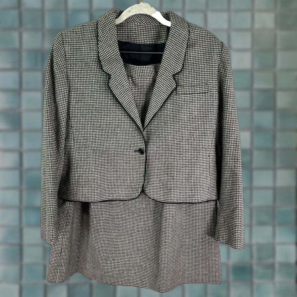 VINTAGE Daniel Spellbound Blazer Skirt Set 14 Black/White Houndstooth Wool Blended Blazer Skirt 2 Piece Women Tailored Notch 80s Suit Set Womens