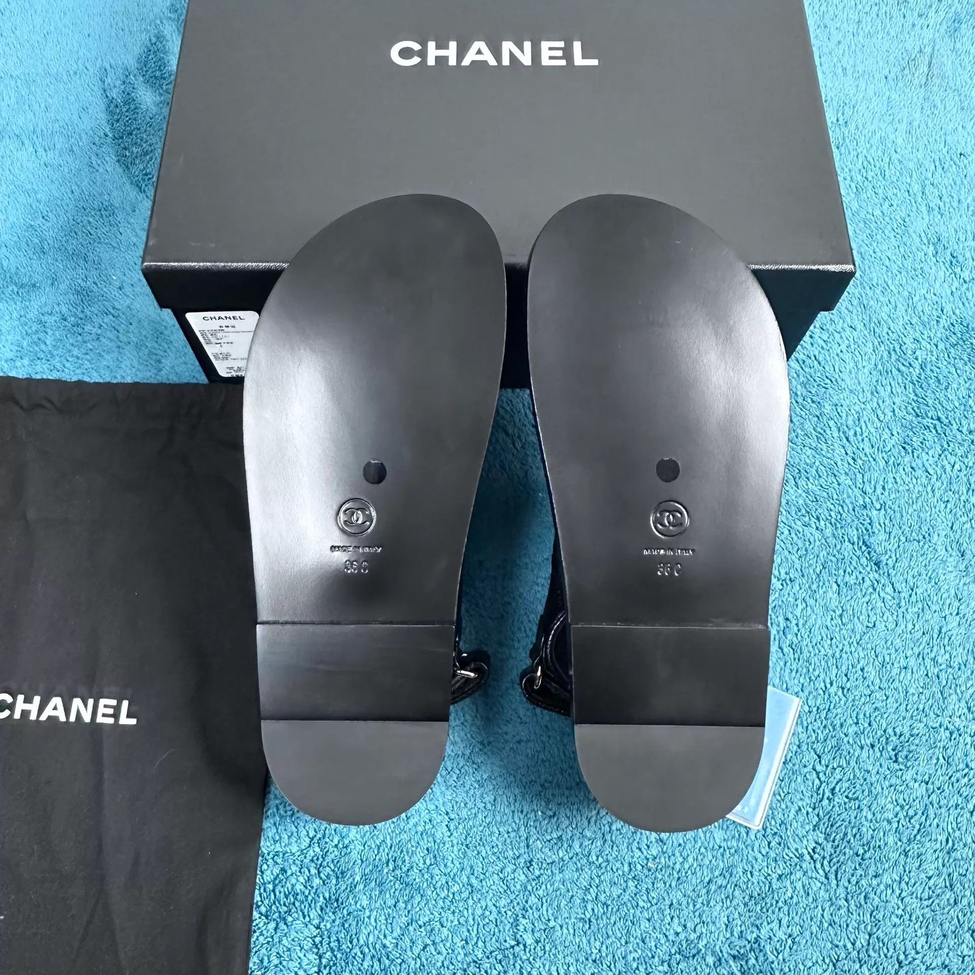 Chanel Chanel Black & Gold Flat Beach Sandals EUR36 New Size US 5.5 / IT 35.5 - 5 Thumbnail