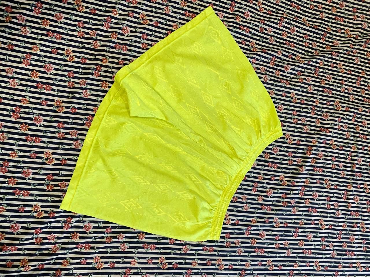 Umbro Vintage 90s Umbro shorts streetwear y2k Size US 38 / EU 54 - 12 Thumbnail