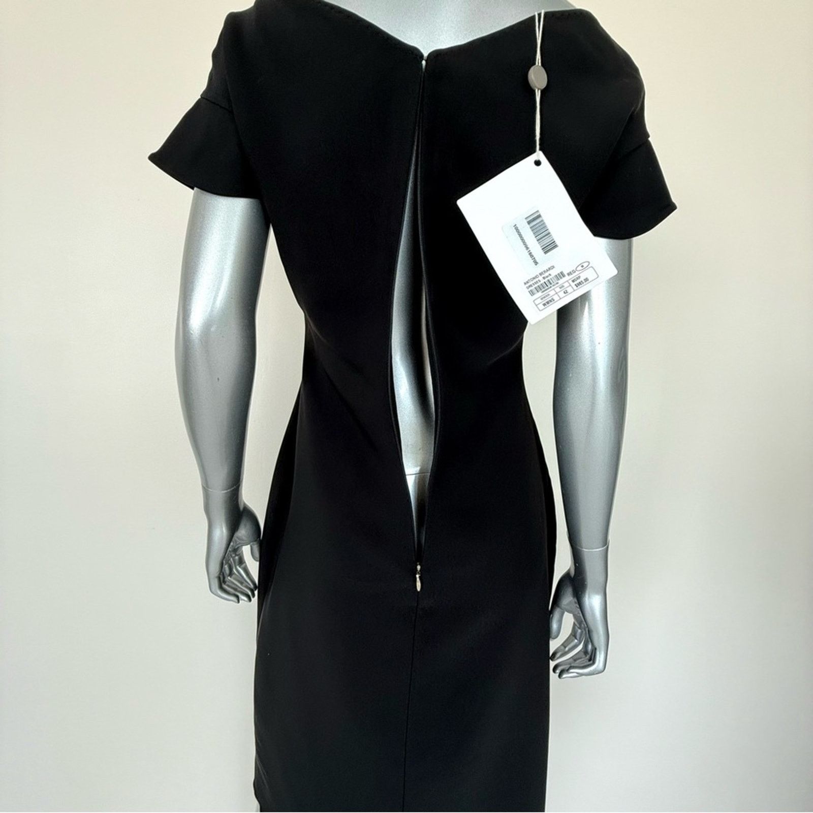 Antonio Berardi NWT!! Antonio Berardi women black dress size 42 IT or M 985$ Size M / US 6-8 / IT 42-44 - 5 Thumbnail
