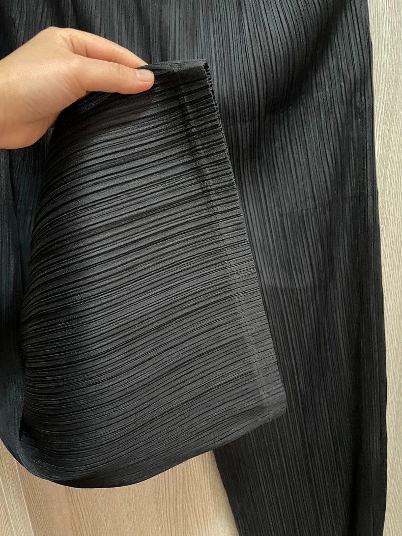 Issey Miyake Issey Miyake size:4 Black pleated trousers Size 22" - 4 Thumbnail