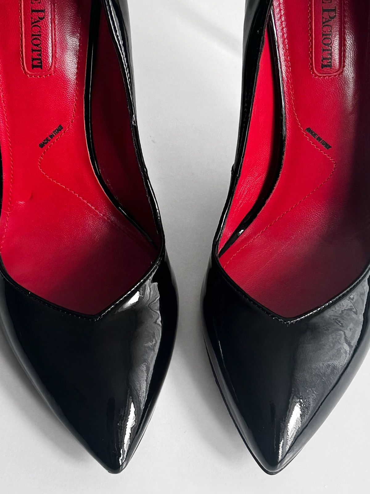 Paciotti Extremely rare black dagger heels with gold heartdetail. Size US 6 / IT 36 - 4 Thumbnail