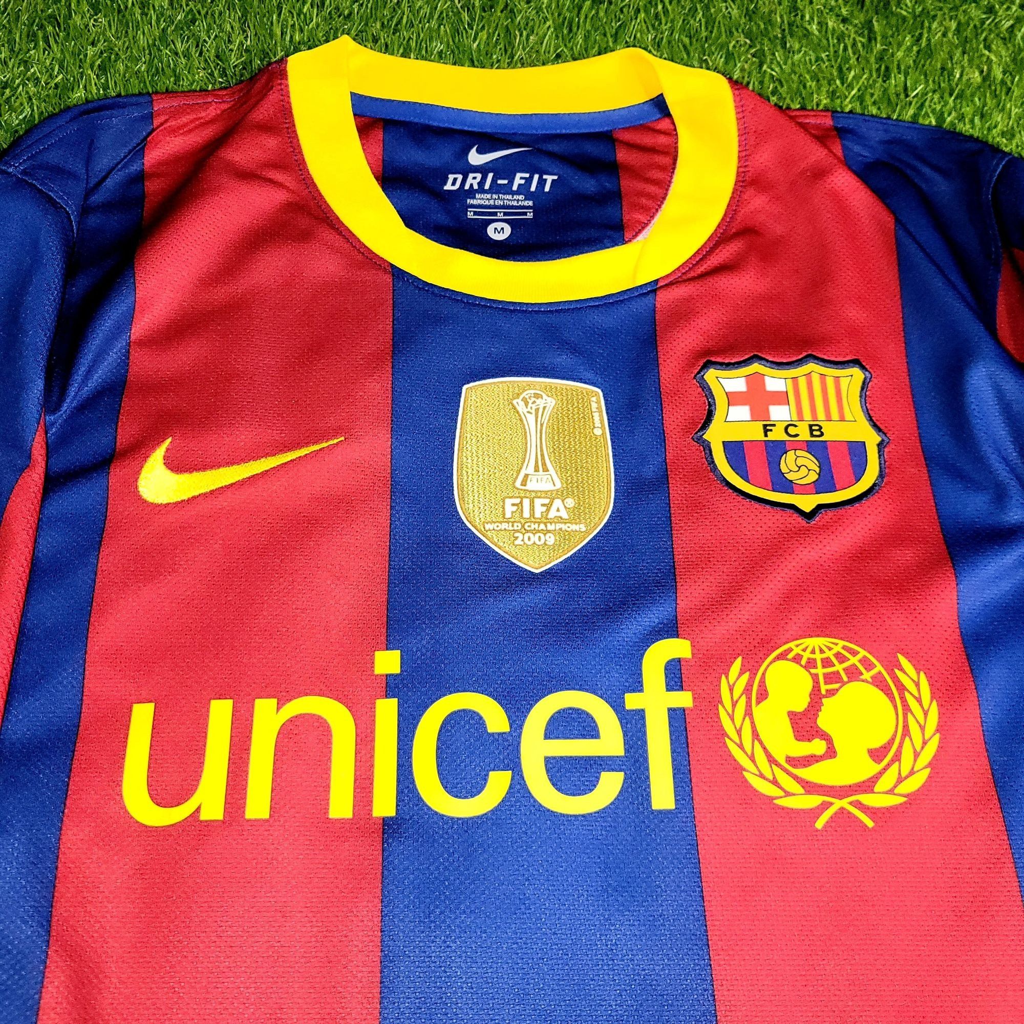 Nike Messi Barcelona 2010 2011 Home Soccer Jersey M Size US M / EU 48-50 / 2 - 3 Thumbnail