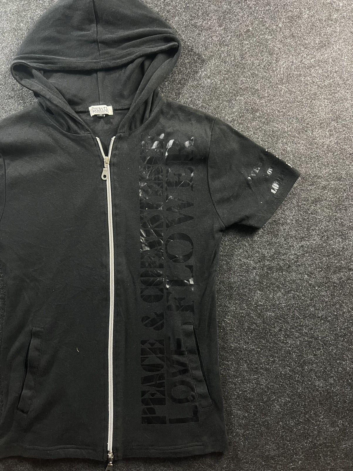 In The Attic Growth In The Attic Punk Goth S/S Hoodie Short Sleeve Size US S / EU 44-46 / 1 - 1 Thumbnail