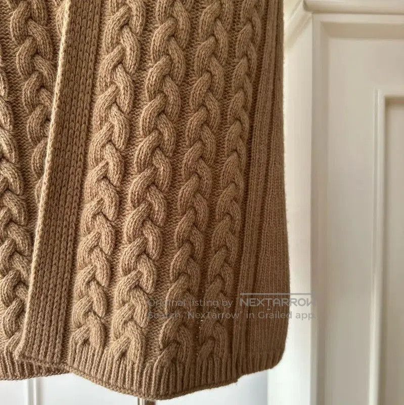 Max Mara MaxMara Beige Women's Cardigan with Braided Knit . Size M / US 6-8 / IT 42-44 - 2 Thumbnail