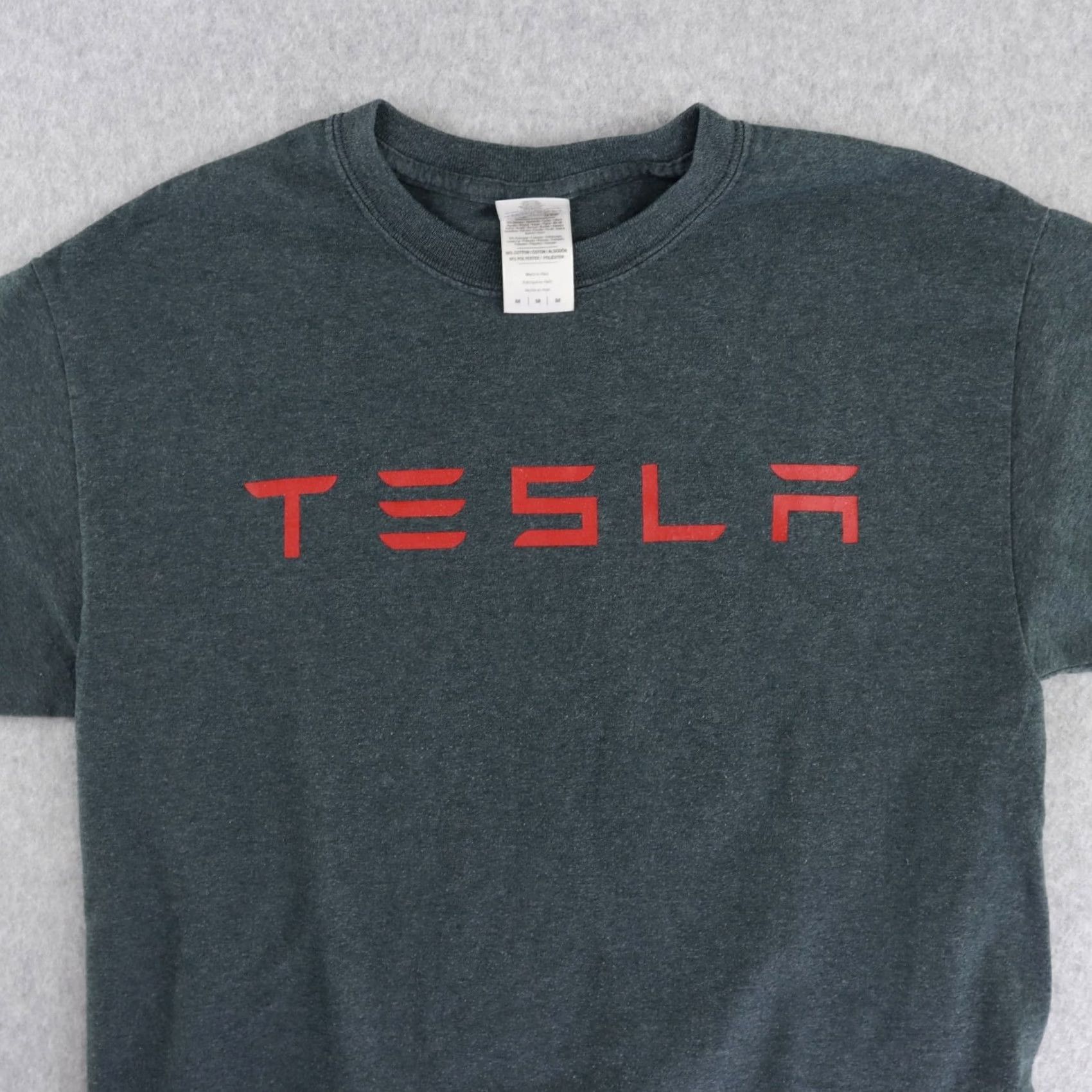Gildan TESLA T-Shirt Gray Size M Adult Mens Short Sleeve Regular Size US M / EU 48-50 / 2 - 7 Thumbnail