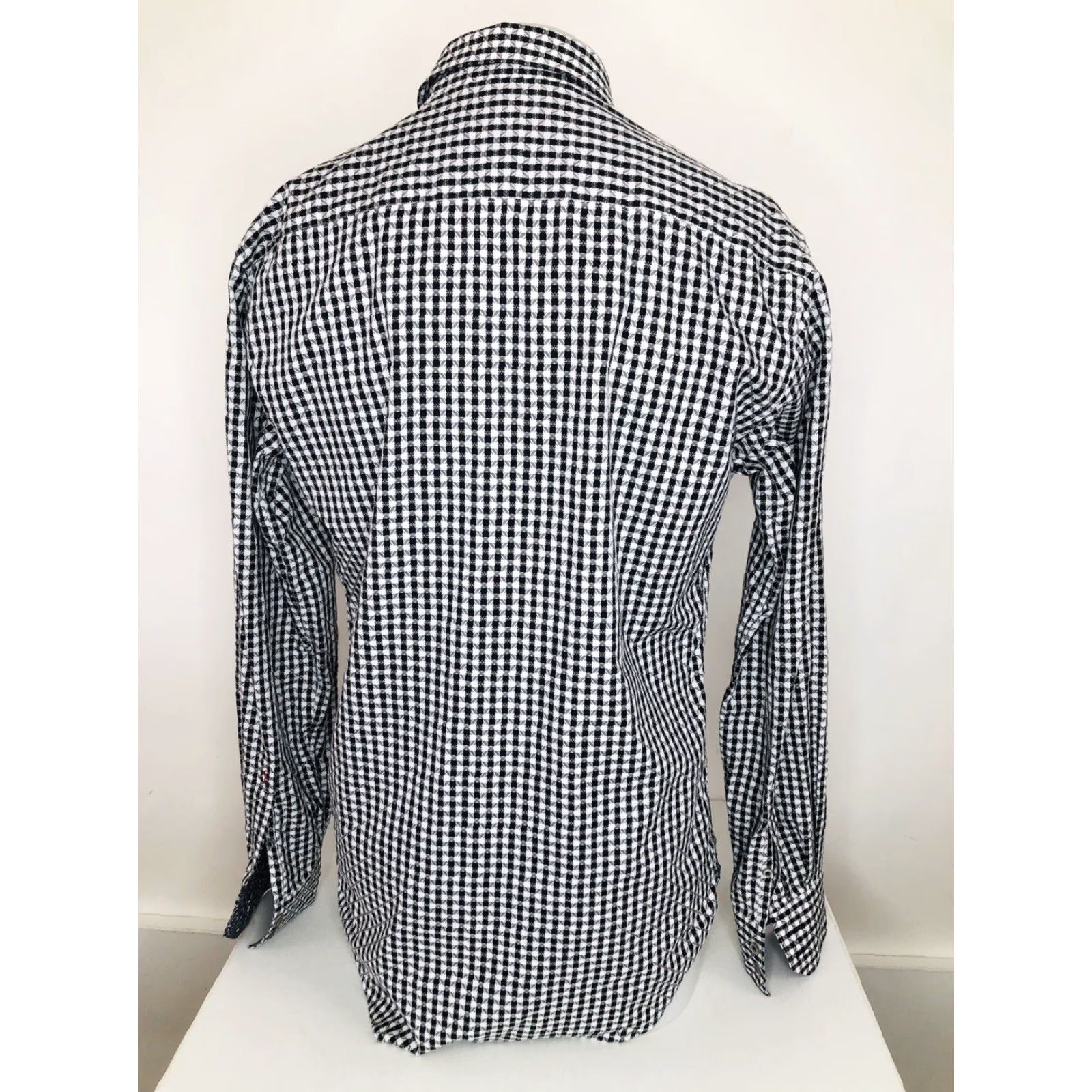 Robert Graham Robert Graham Geometric Flip Cuff Mens Classic Fit L Shirt Long Sleeve Black White EXCELLENT Size US L / EU 52-54 / 3 - 5 Thumbnail