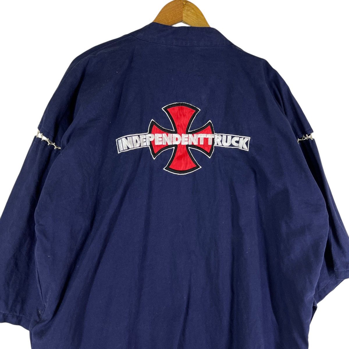 Independent Trading Co. × Independent Truck Co. 💥 INDEPENDENT TRUCK INDIGO KIMONO Size US L / EU 52-54 / 3 - 6 Thumbnail