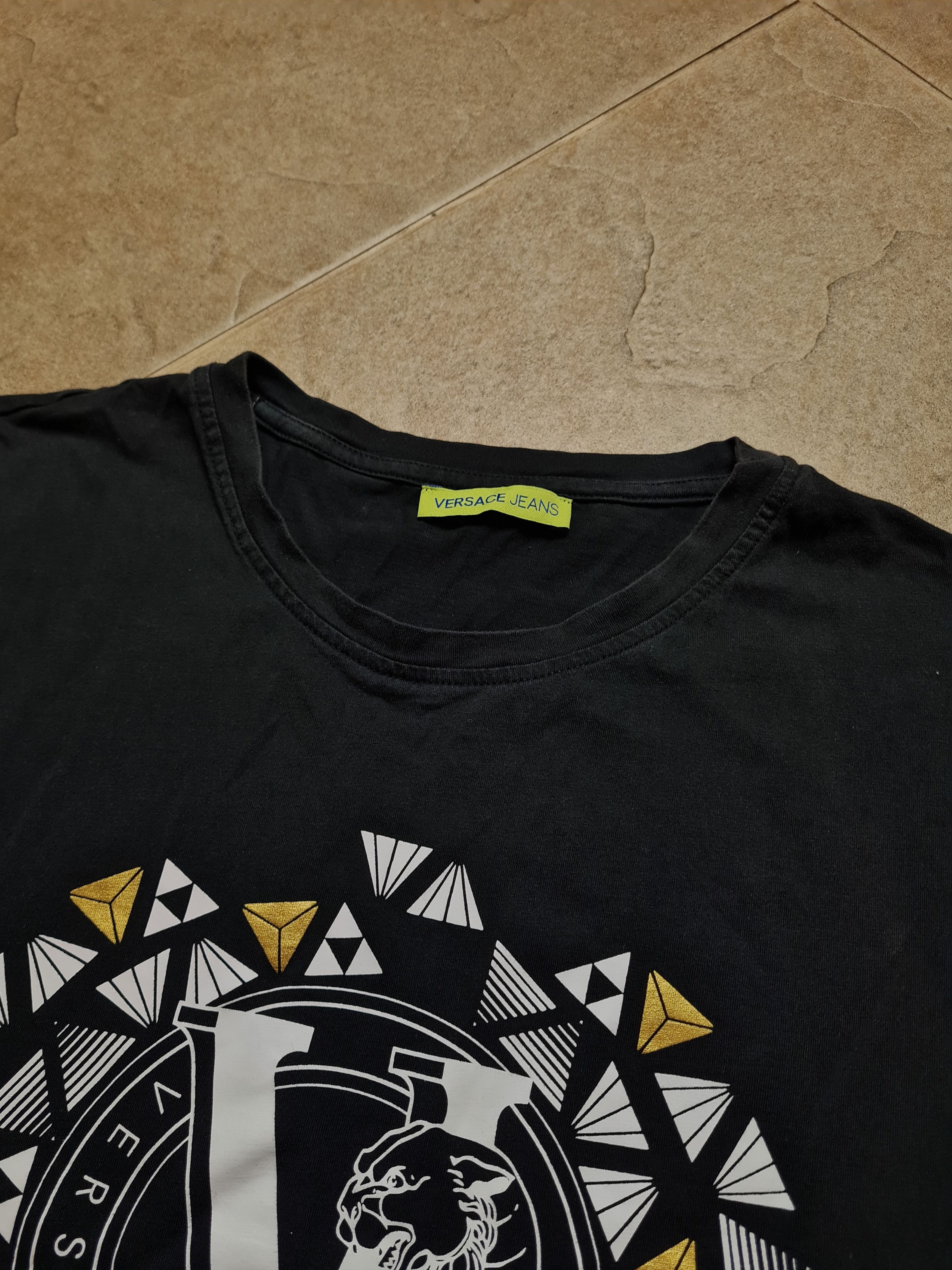 Versace Womens T-shirts Versace Jeans black Big Logo Shirt Size M Size M / US 6-8 / IT 42-44 - 11 Thumbnail
