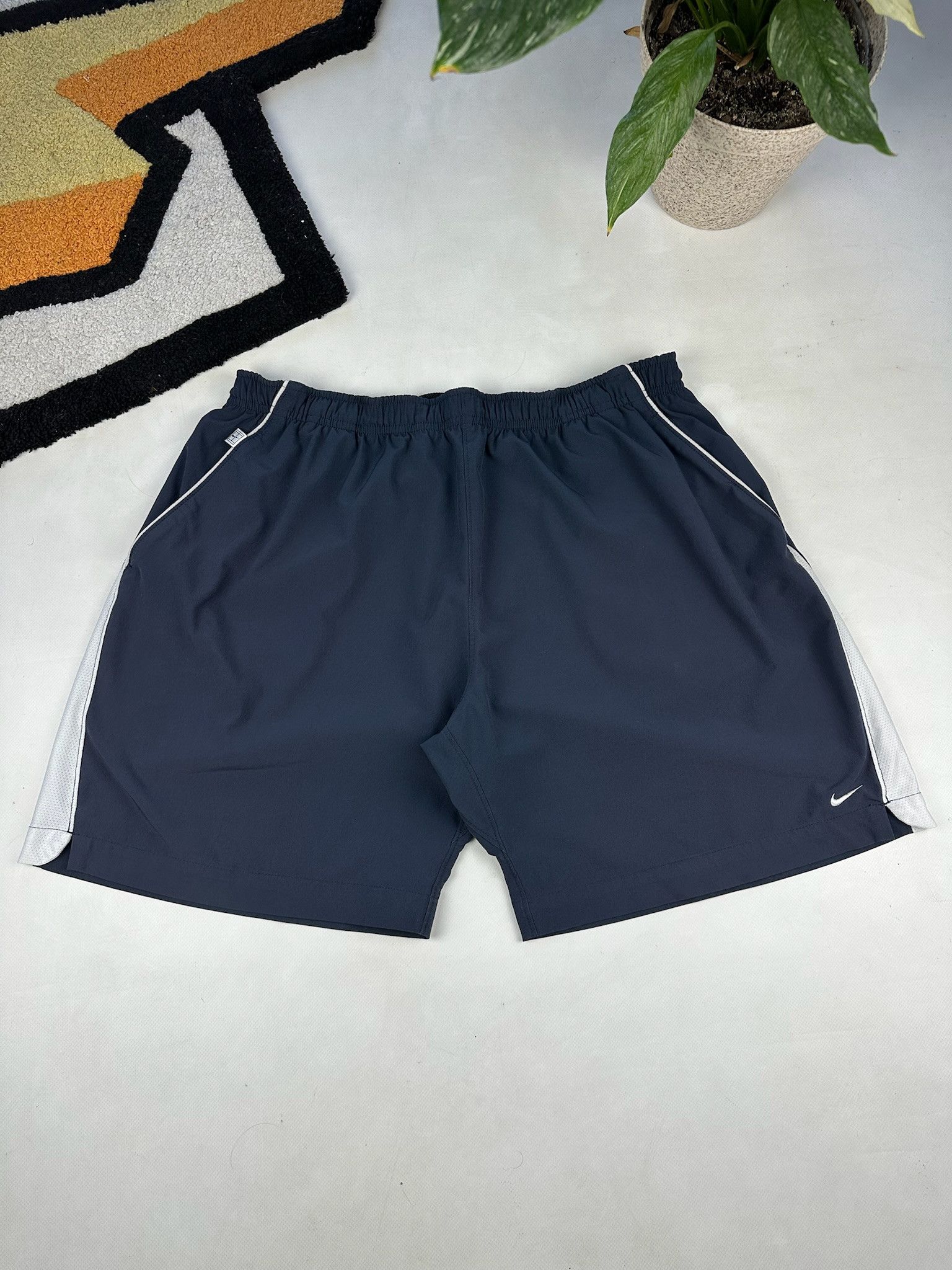 Other Vintage Nike shorts streetwear swoosh casual y2k size L Size US 34 / EU 50 - 1 Thumbnail