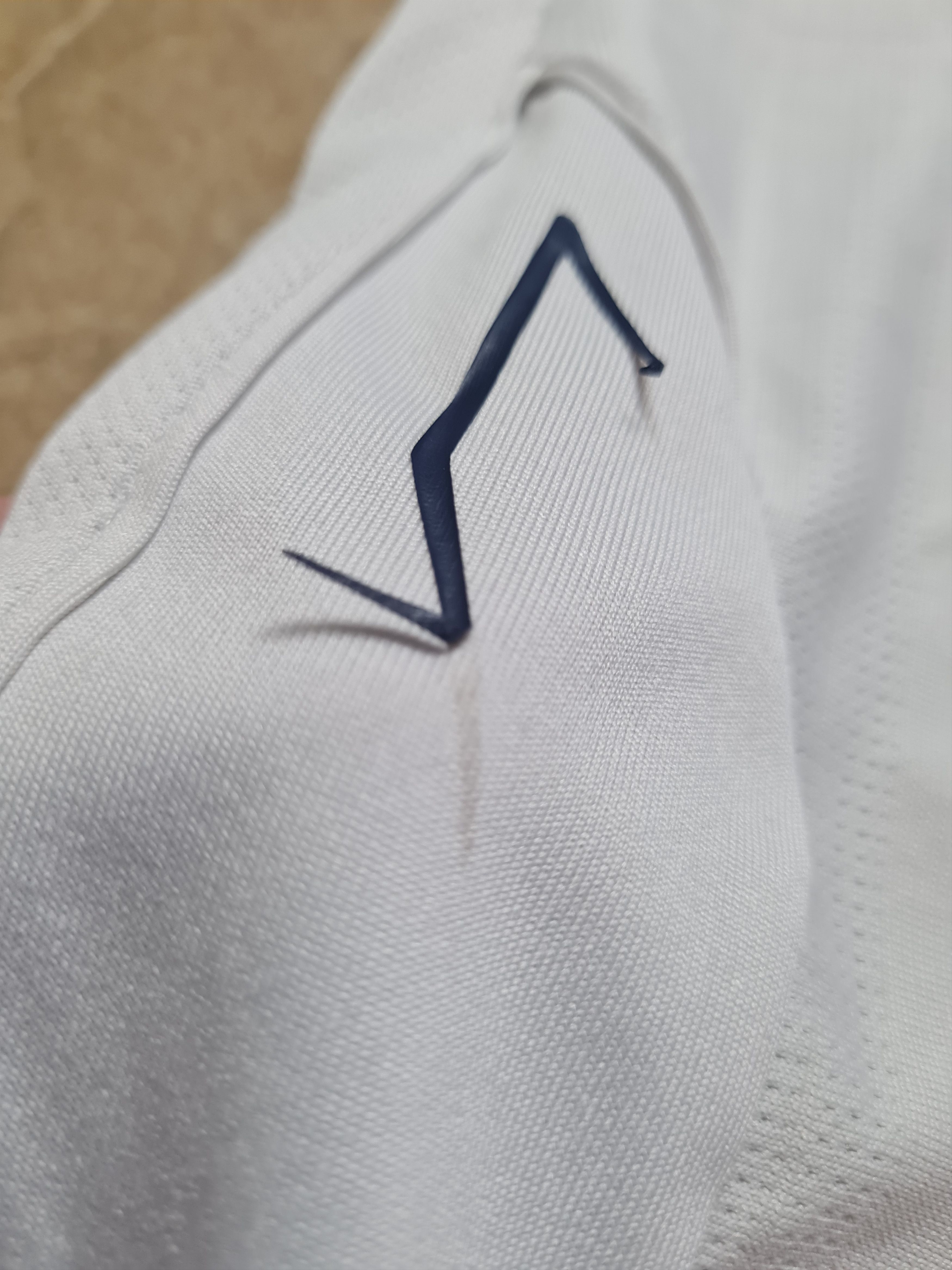 Umbro Vintage Umbro #9 Rooney ENGLAND 2008/2010 Football Soccer Size US L / EU 52-54 / 3 - 17 Thumbnail