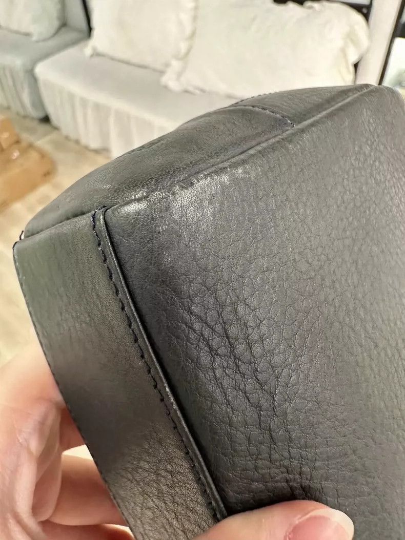 Vivienne Westwood Vivienne Westwood size os Saturn holds a leather handbag Size ONE SIZE - 4 Thumbnail