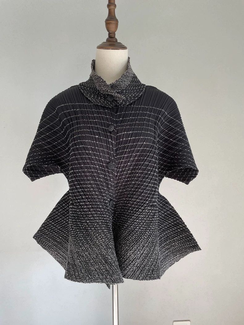 Issey Miyake Issey Miyake size:2 A grey main line mixed wool cardigan Size XS / US 0-2 / IT 36-38 - 6 Thumbnail