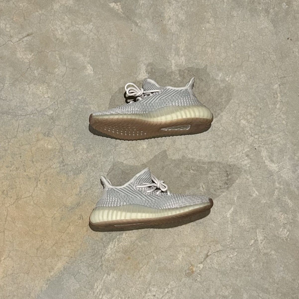 Adidas × Kanye West × Yeezy Adidas Yeezy Boost 350 V2 Citrin 2019 US 8 Size US 8 / EU 41 - 4 Thumbnail