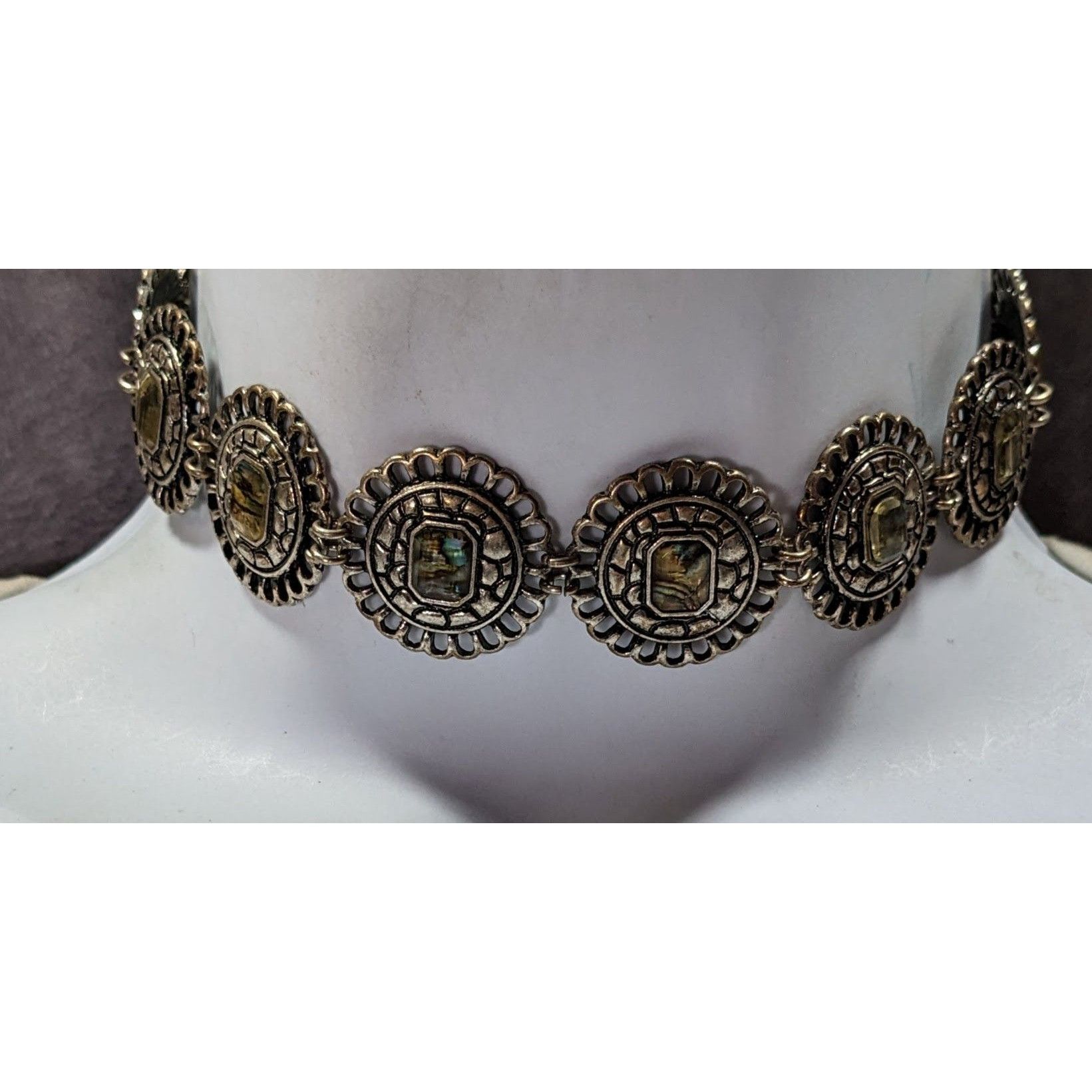 Other Vintage Mother Of Pearl Medallion Choker Neckalce Size ONE SIZE - 2 Thumbnail