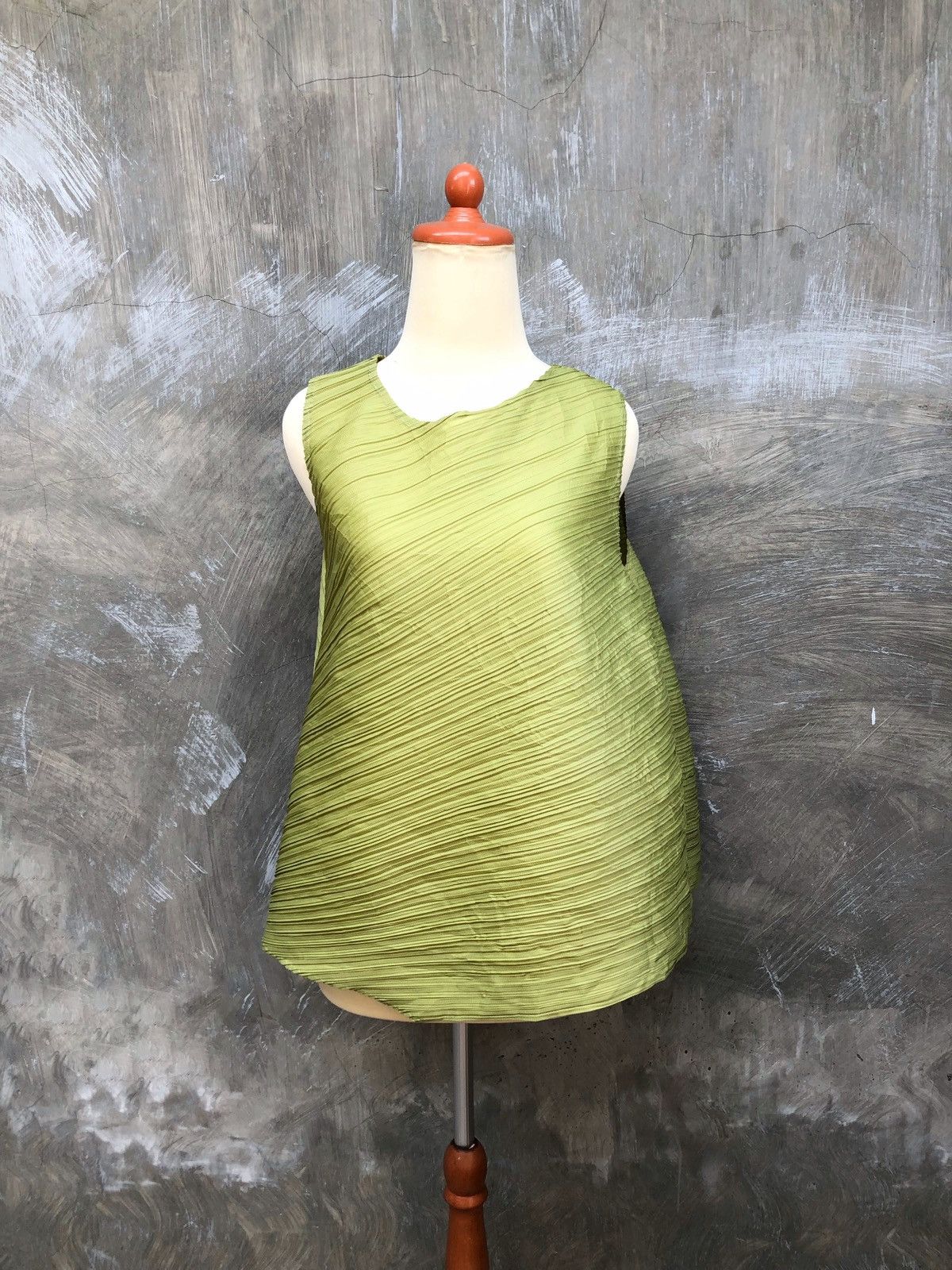 Issey Miyake Homme Plisse Issey Miyake Asymmetrically Women Tops Size M / US 6-8 / IT 42-44 - 1 Thumbnail