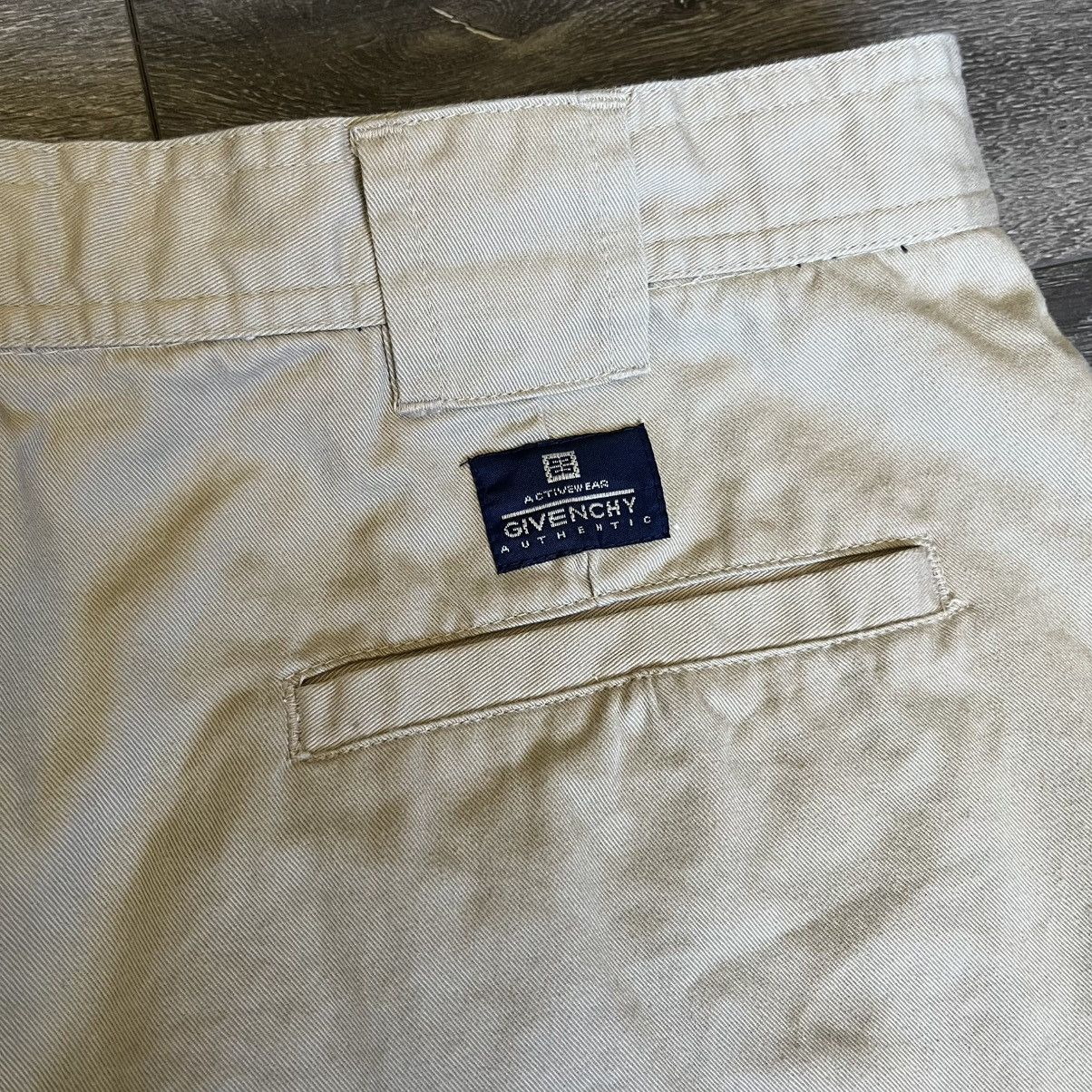 Givenchy Vintage 2000s Givenchy Activewear Paris Cargo Beige Shorts Size US 34 / EU 50 - 3 Thumbnail