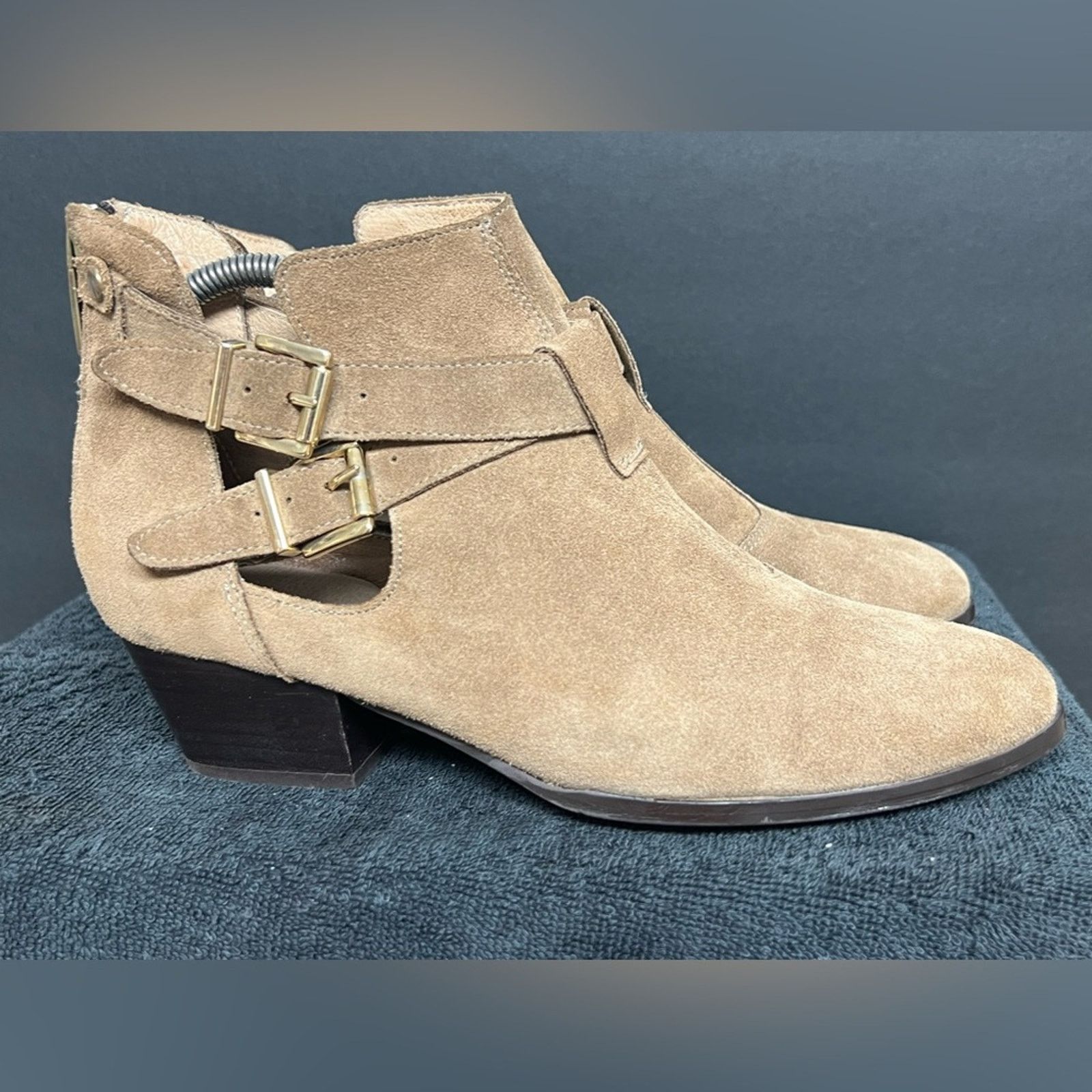 Russell & Bromley Womens Tan Suede RUSSELL & BROMLEY Ankle Boots Shoes US 9.5 Size US 9.5 / IT 39.5 - 2 Thumbnail