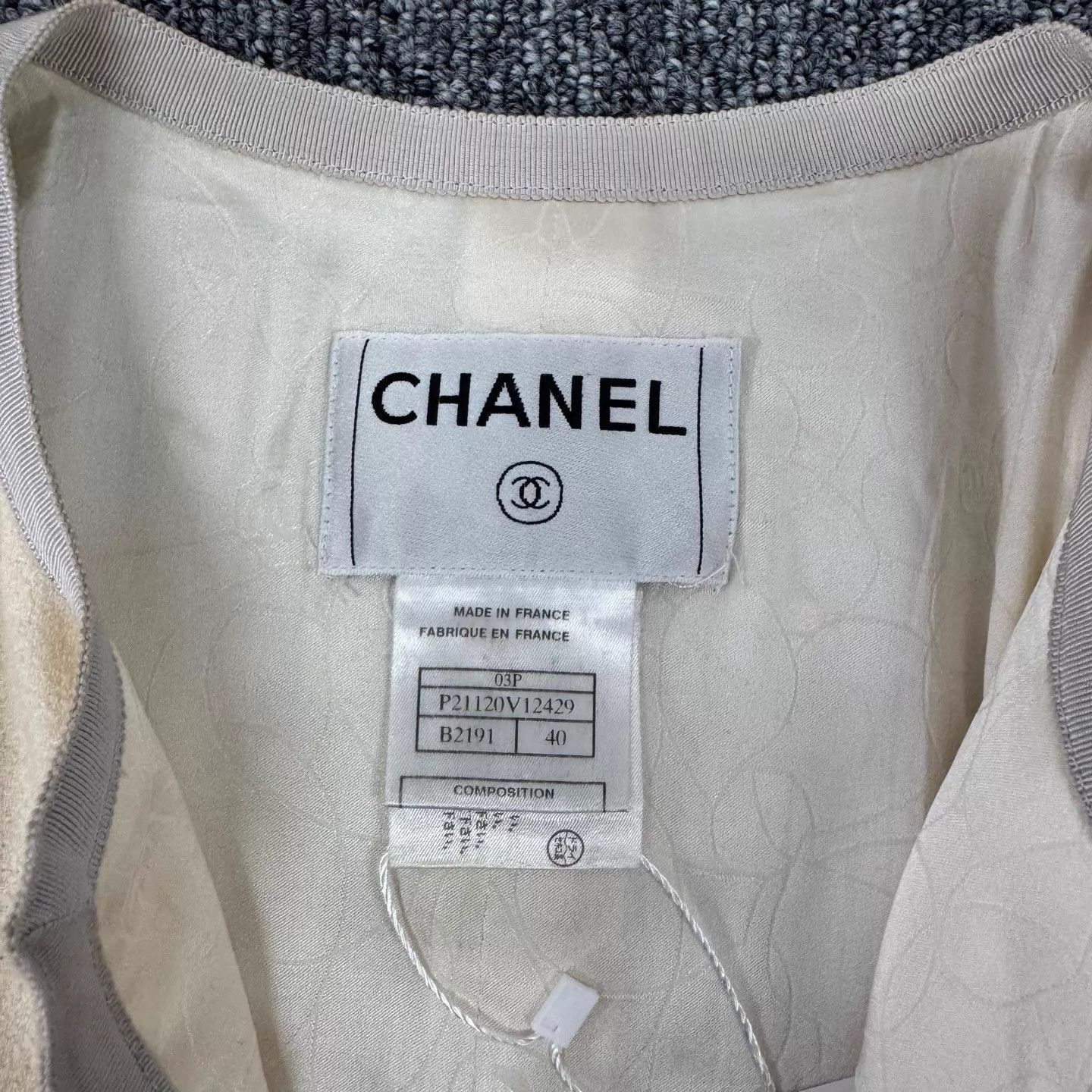 Chanel Chanel Women's Pearl Button Cream Jacket Size 40 Size M / US 6-8 / IT 42-44 - 5 Thumbnail