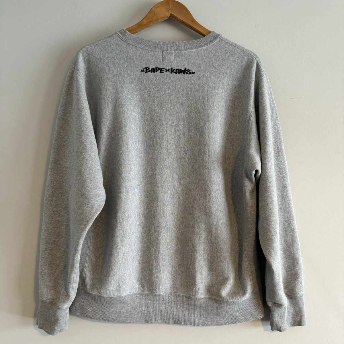 Bape × Kaws OG Bape x Kaws Spellout Chomper Crewneck Size US M / EU 48-50 / 2 - 4 Thumbnail