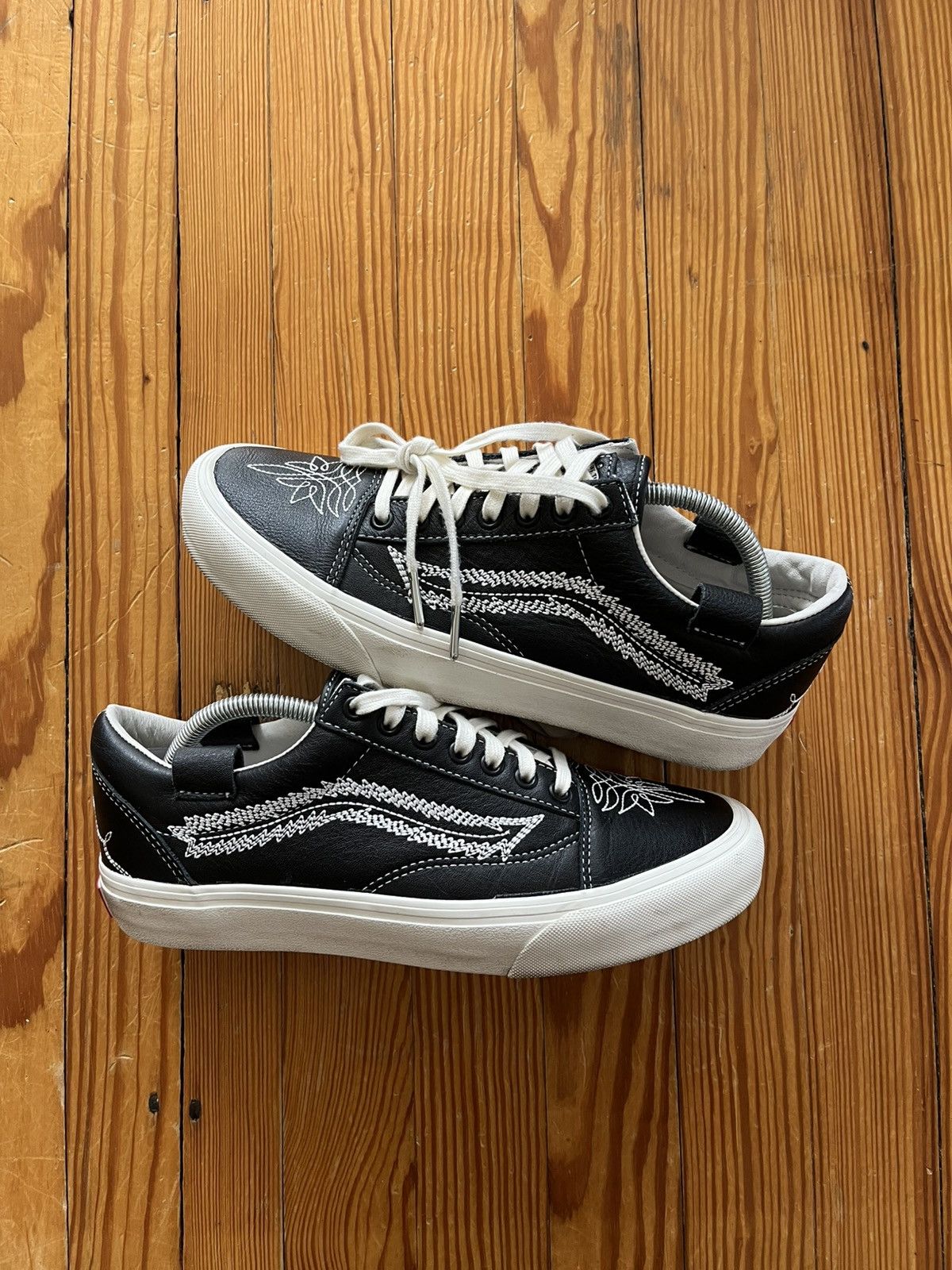 Vans Vans Shane Gonzales Vault Old Skool Leather Black Hard Alice Size US 9.5 / EU 42-43 - 1 Thumbnail