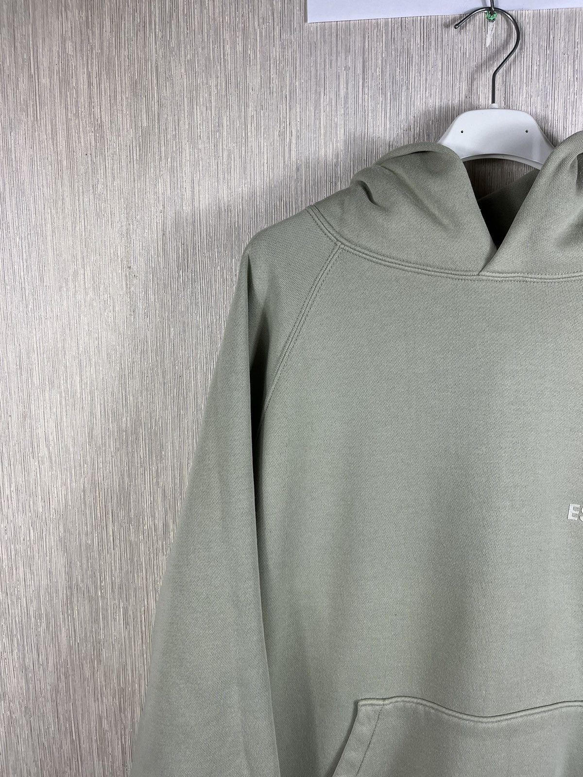 Essentials × Fear of God FOG Fear of God essentials suede chest logo boxy y2k hoodie Size US L / EU 52-54 / 3 - 4 Thumbnail
