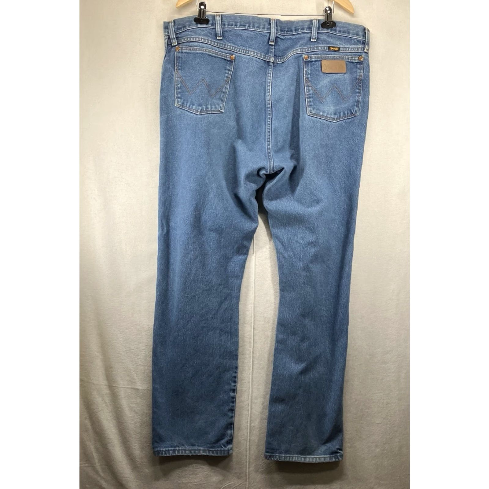 Wrangler VINTAGE Wrangler Jeans Cowboy Cut Mens 42x32 Blue 100% Cotton Straight 5-Pocket Medium Wash Size US 42 / EU 58 - 2 Thumbnail