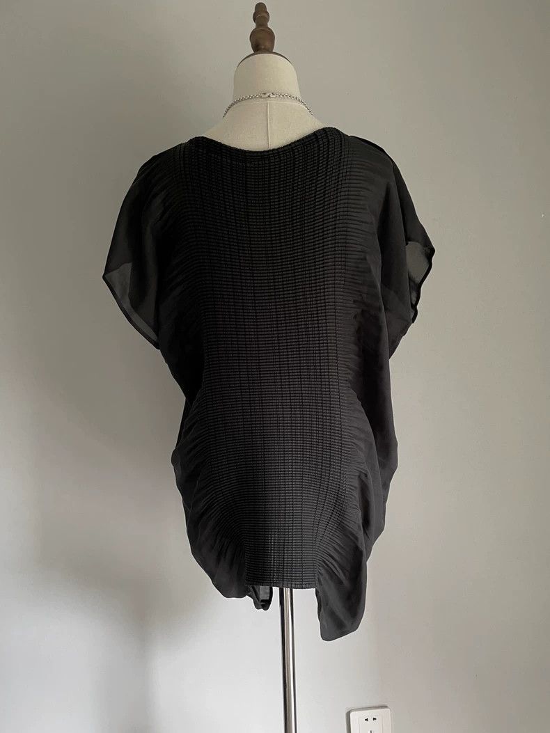 Issey Miyake Issey Miyake A loose-fitting kelp top Size M / US 6-8 / IT 42-44 - 4 Thumbnail