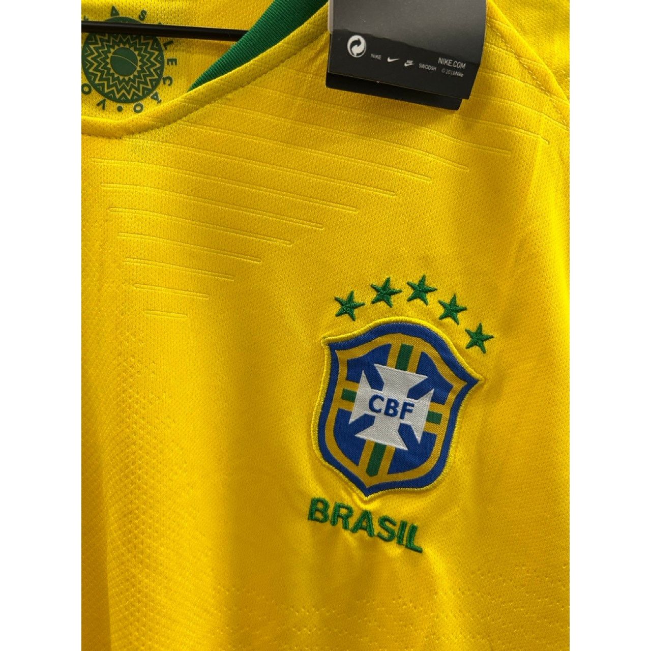 Nike Nike 2018 Brazil national football soccer jersey Size L B16 Size US L / EU 52-54 / 3 - 3 Thumbnail