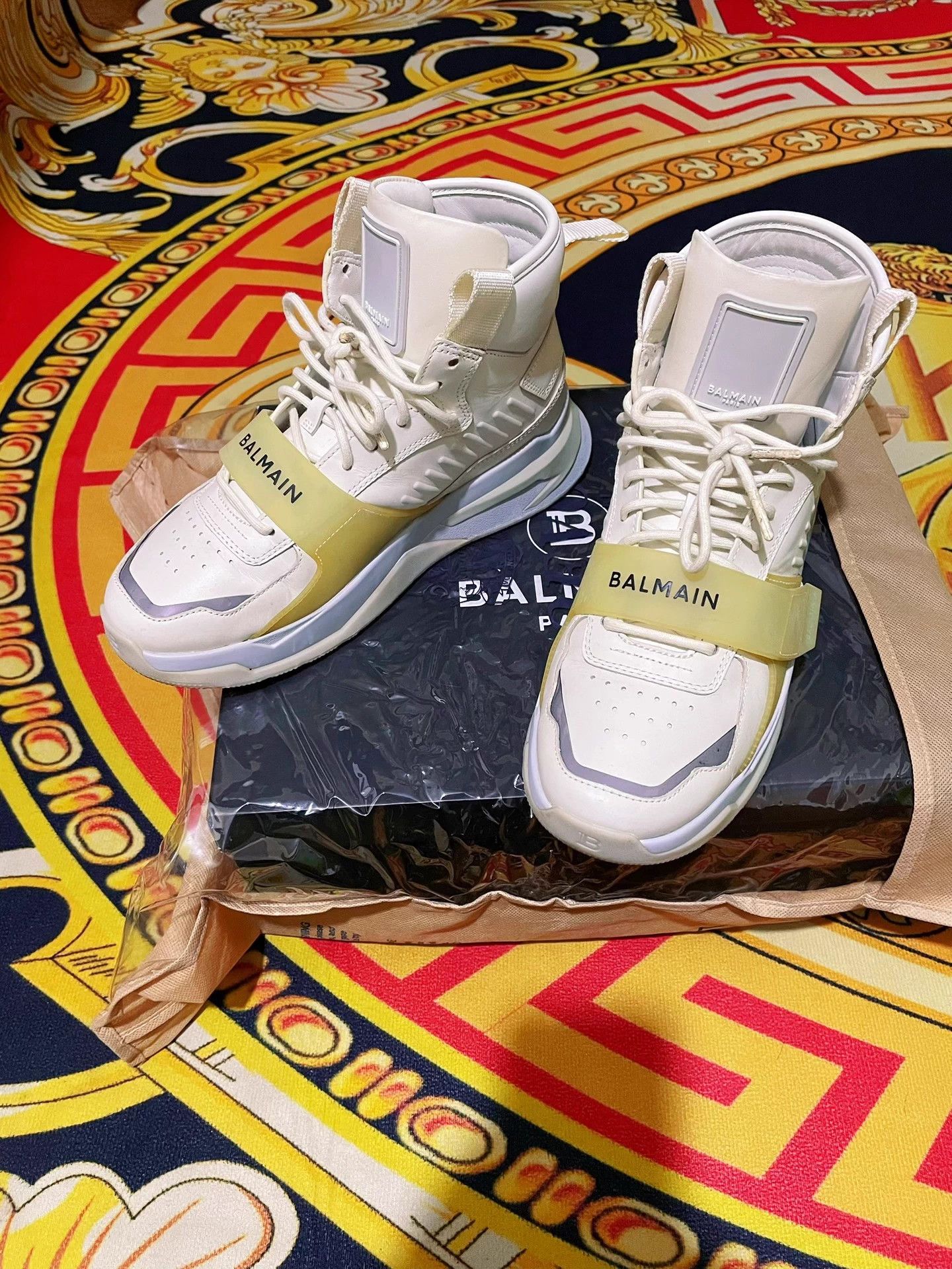Balmain BALMAIN B-Ball Leather HiTop Sneakers White Fluo Green 41 Size US 8 / EU 41 - 1 Thumbnail
