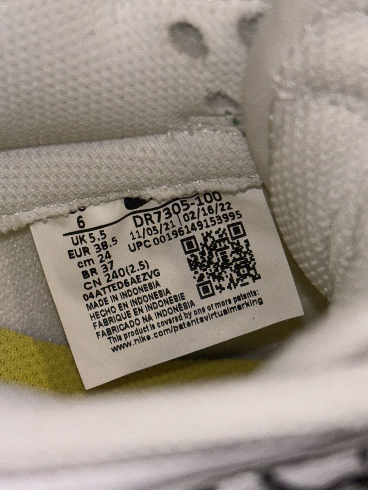 Nike Dorenbecher Zoe Dunk Low Size US 6 / EU 39 - 13 Thumbnail