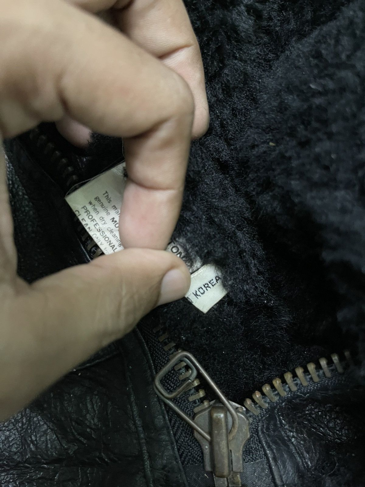 Kanye West Vintage USAF SheepSkin B-3 Jacket As Wear by Kanye West Size US S / EU 44-46 / 1 - 15 Thumbnail