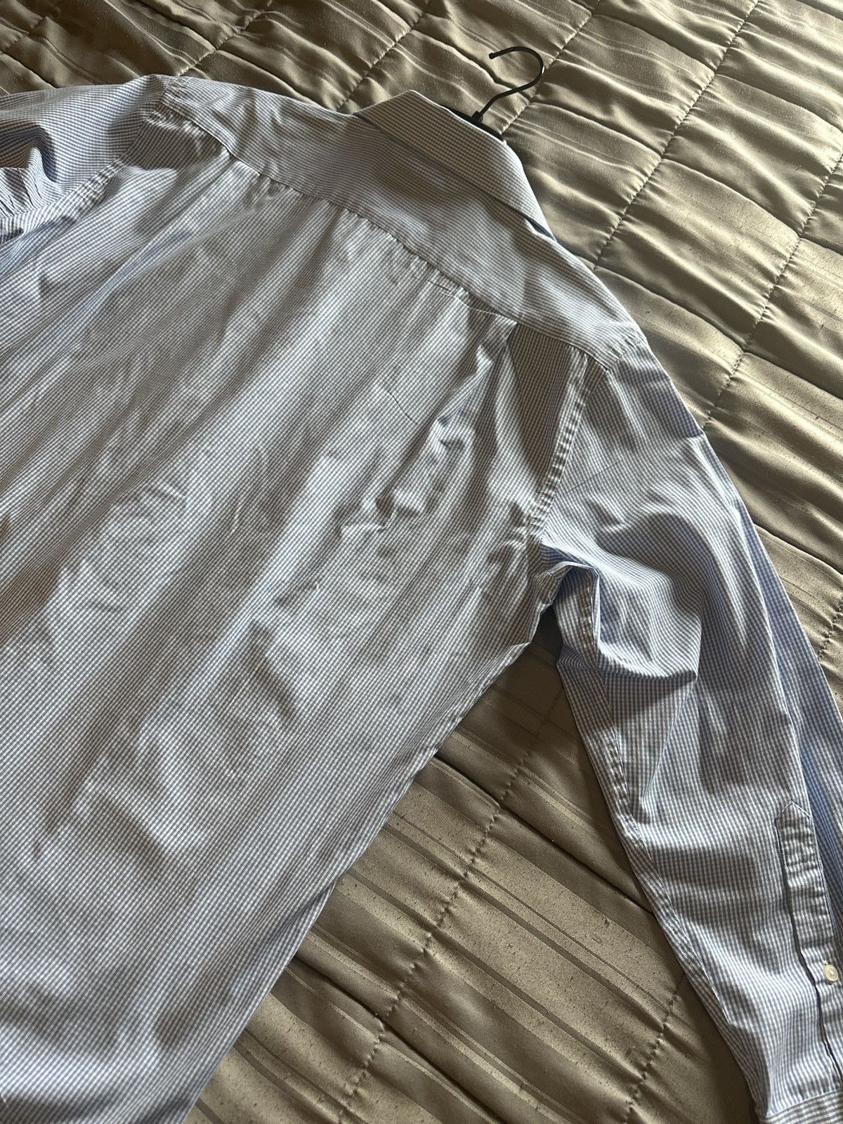 Croft & Barrow Men’s Button Up Dress Shirt (Blue and White Stripes) Size US L / EU 52-54 / 3 - 5 Thumbnail