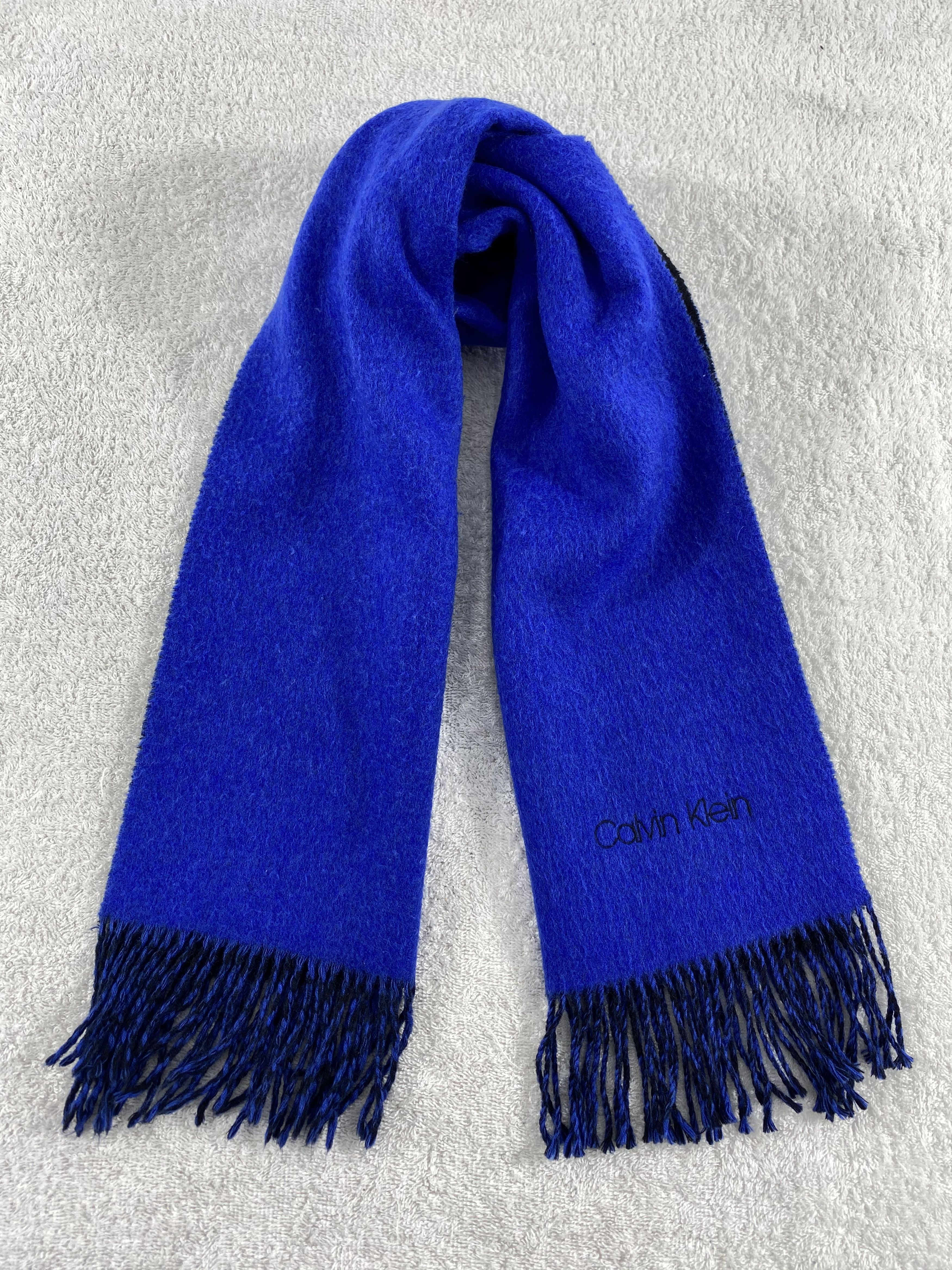 Calvin Klein Scarf / Muffler / Neckwear - WW1617