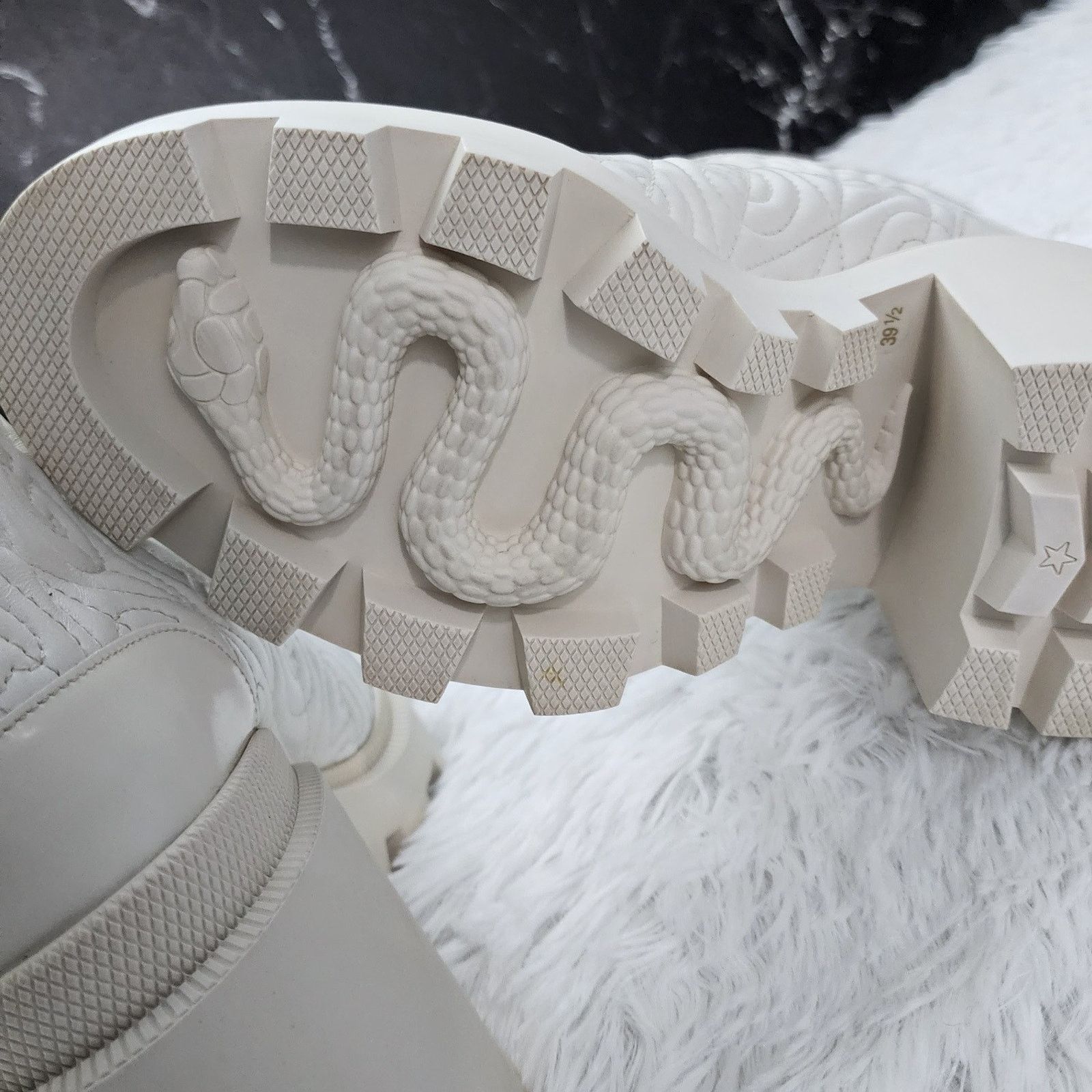 Gucci Gucci Calfskin G Rhombus Ankle Boots White 39.5G | 9.5 US Size US 9.5 / IT 39.5 - 15 Thumbnail
